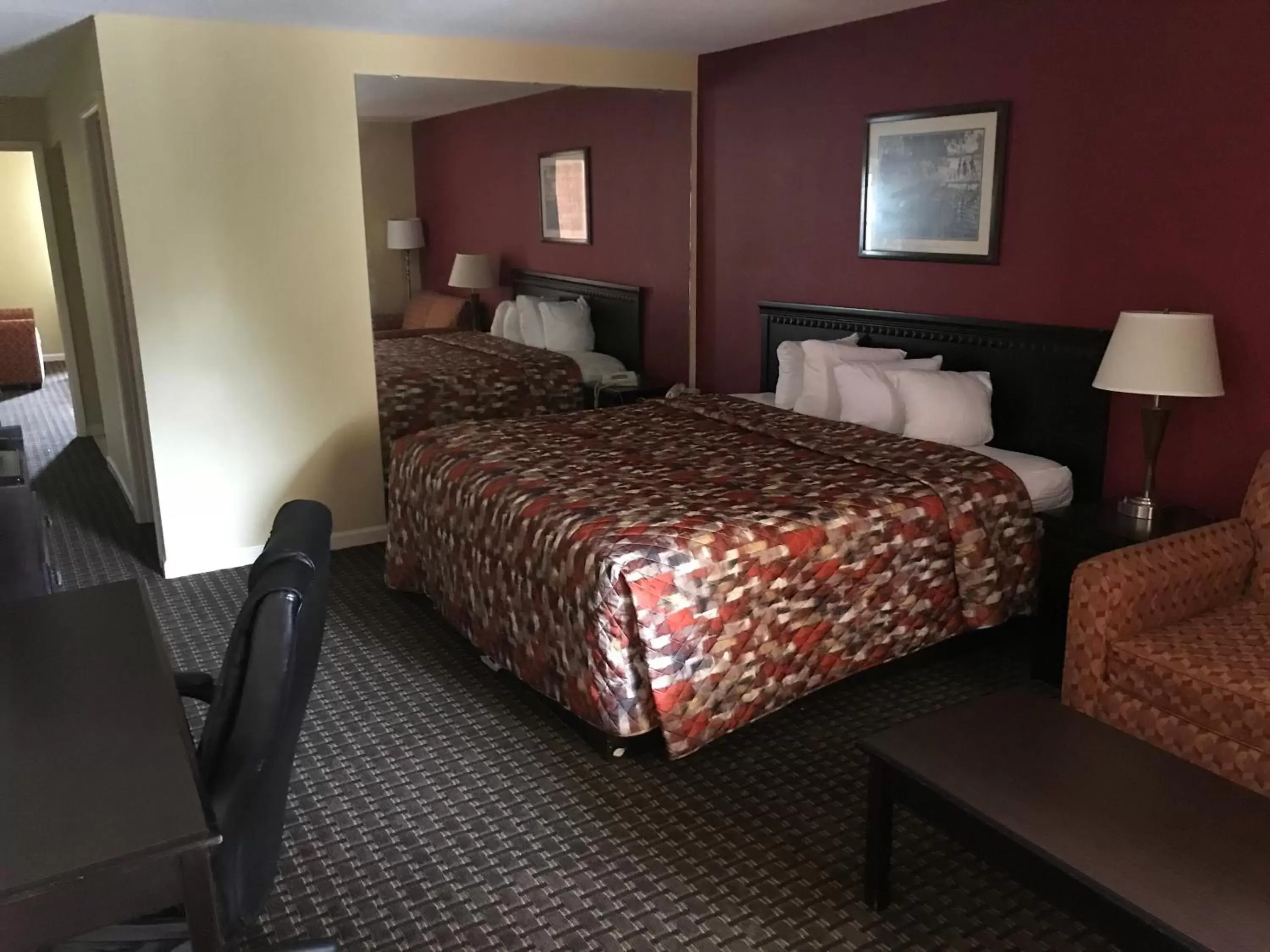 Bed in Royal Inn - Anniston