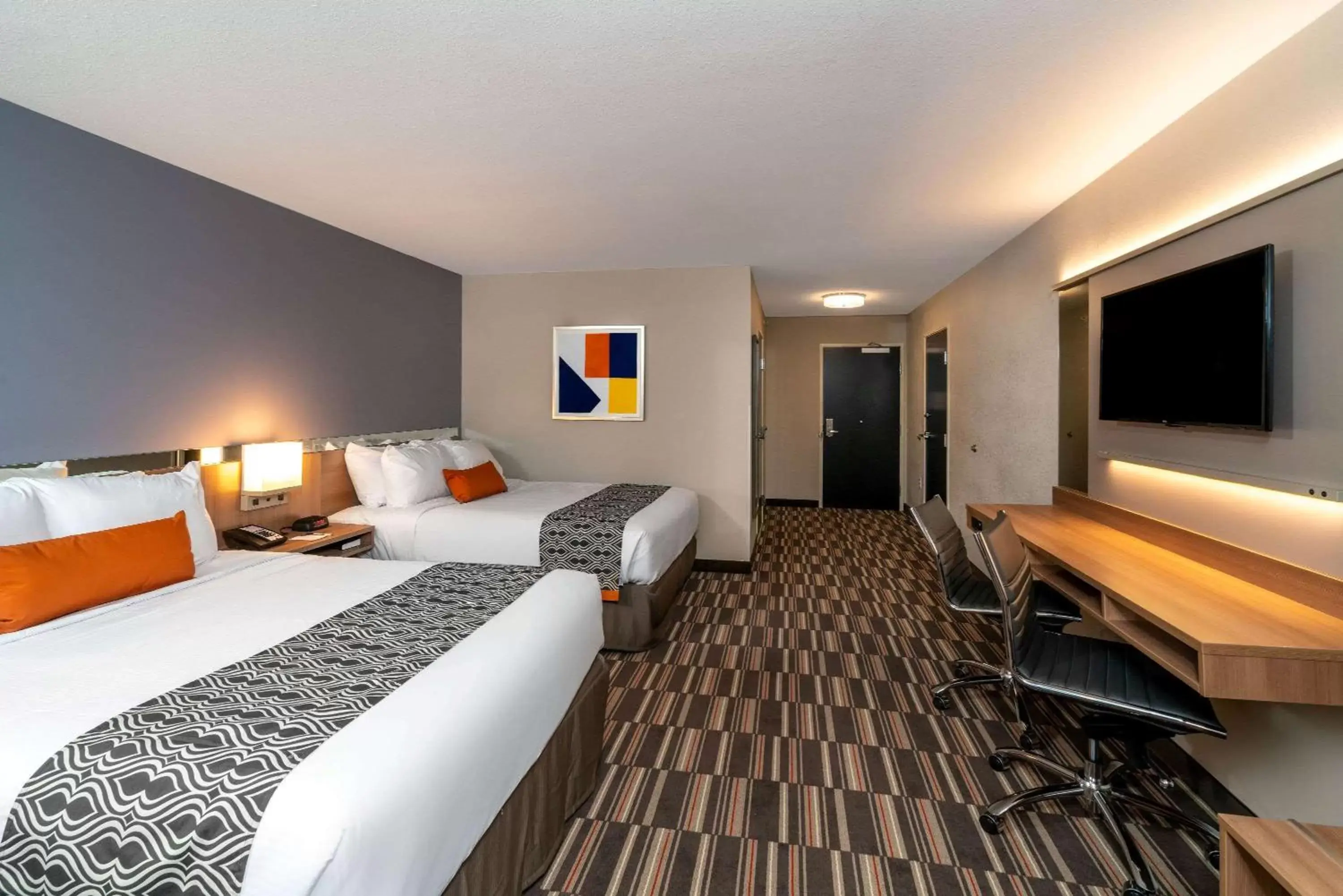 Photo of the whole room, Bed in Microtel Inn & Suites by Wyndham Carlisle