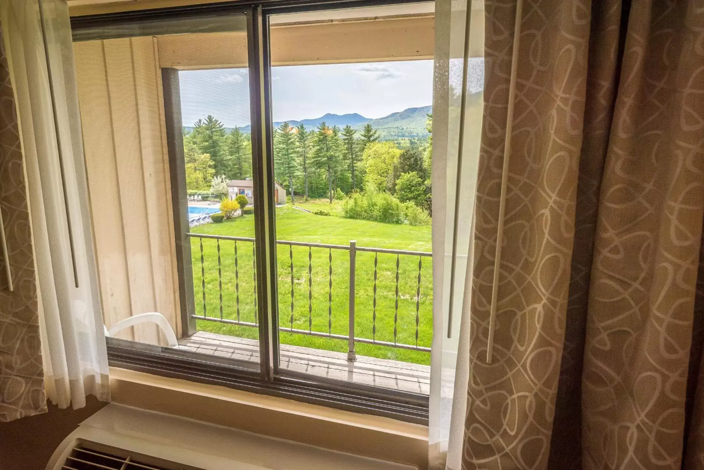 Standard Double Room with Mountain View in Fox Ridge Resort Standard Double Room with Mountain View in Fox Ridge Resort