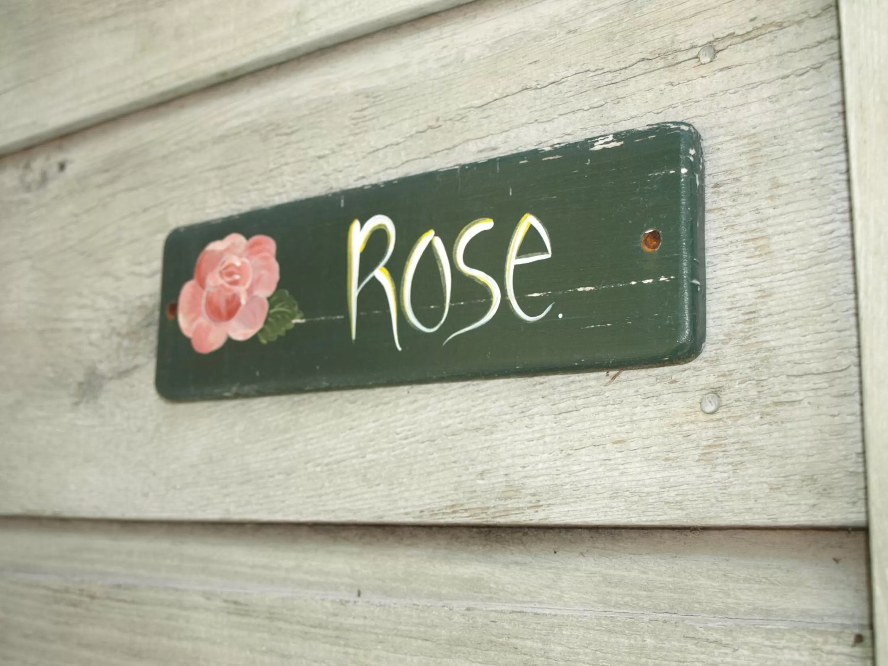 Decorative detail in Grafton Cottage & Chalets