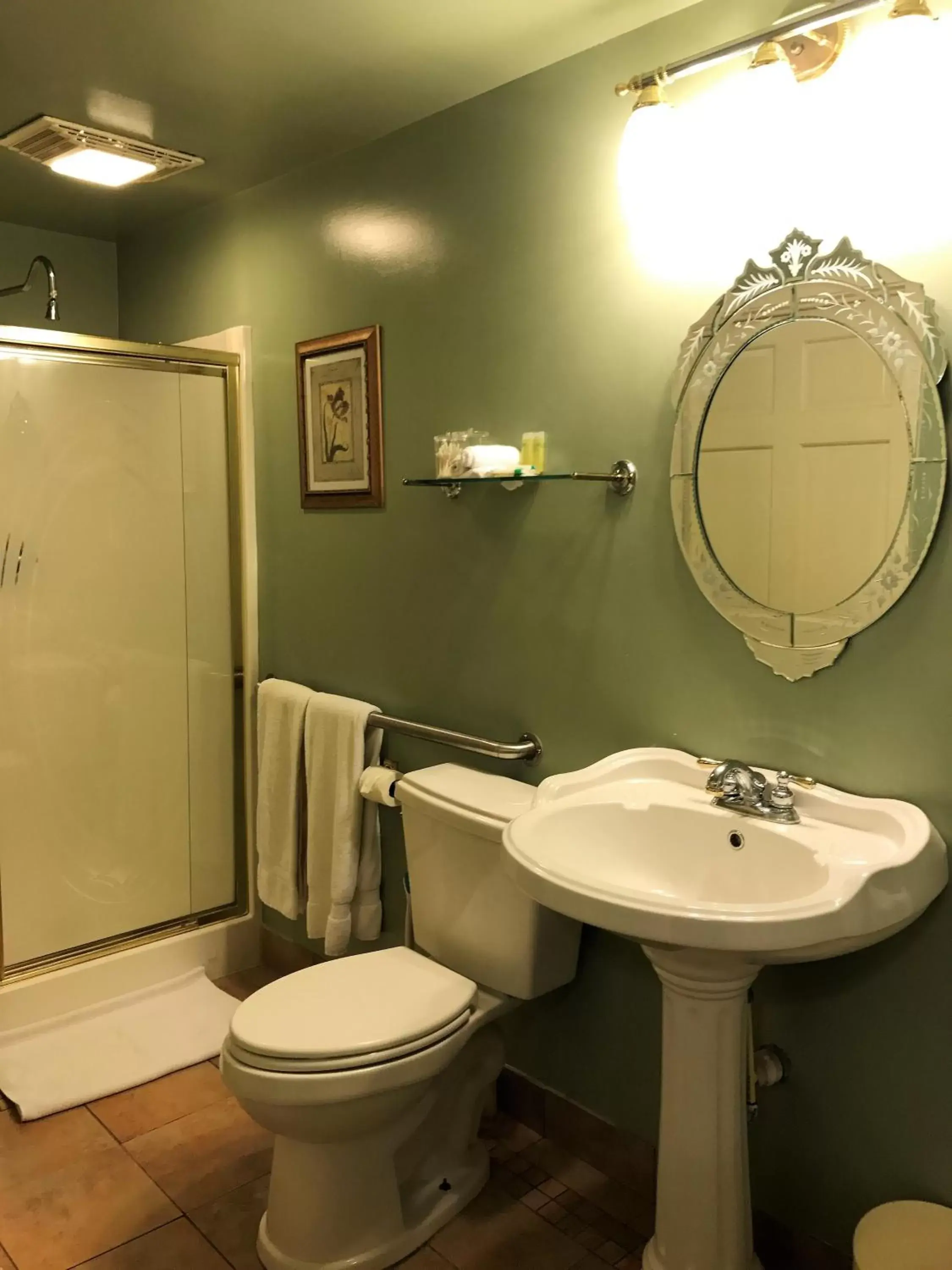 Bathroom in Historic Michabelle Inn