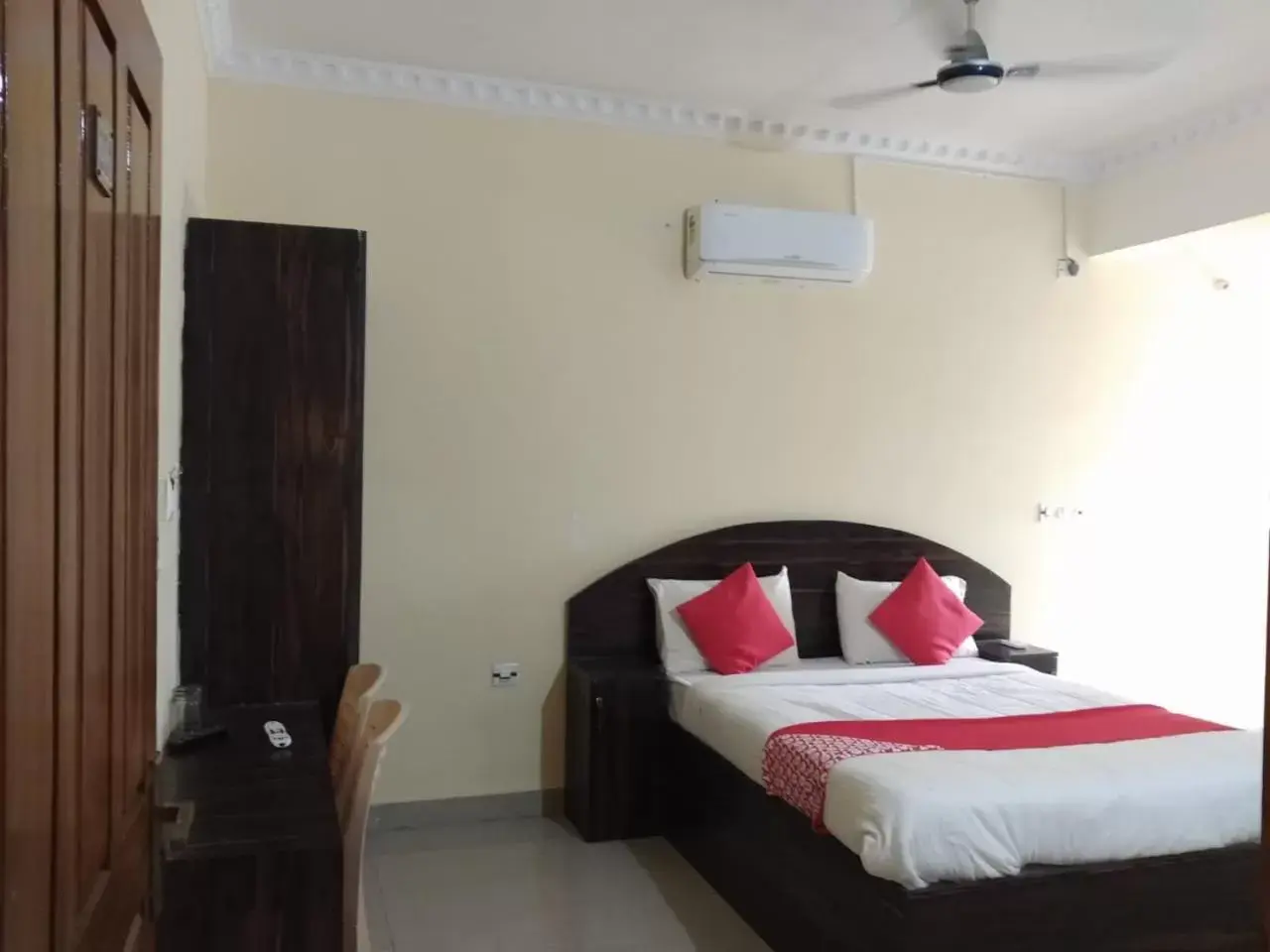 Bedroom, Bed in STAYMAKER Srinivasa Residency