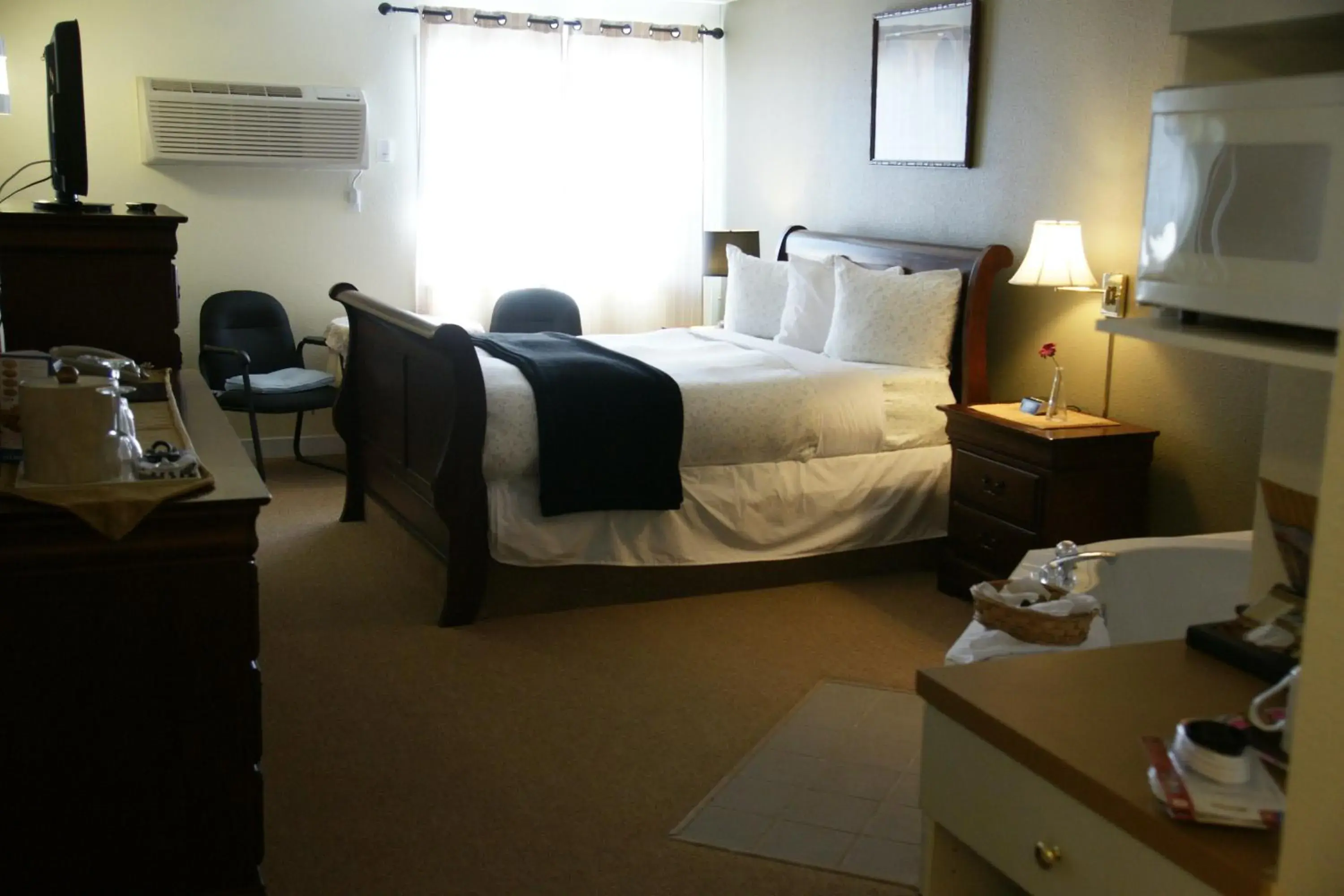 Day, Room Photo in R&R Inn & Suites