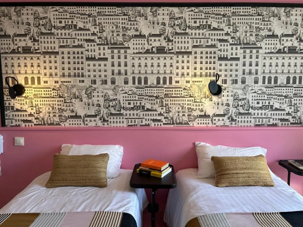 Bed in Hôtel de la Croix-Rousse