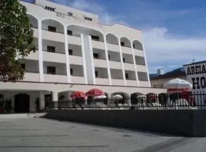 Facade/entrance, Property Building in Hotel Areia Branca