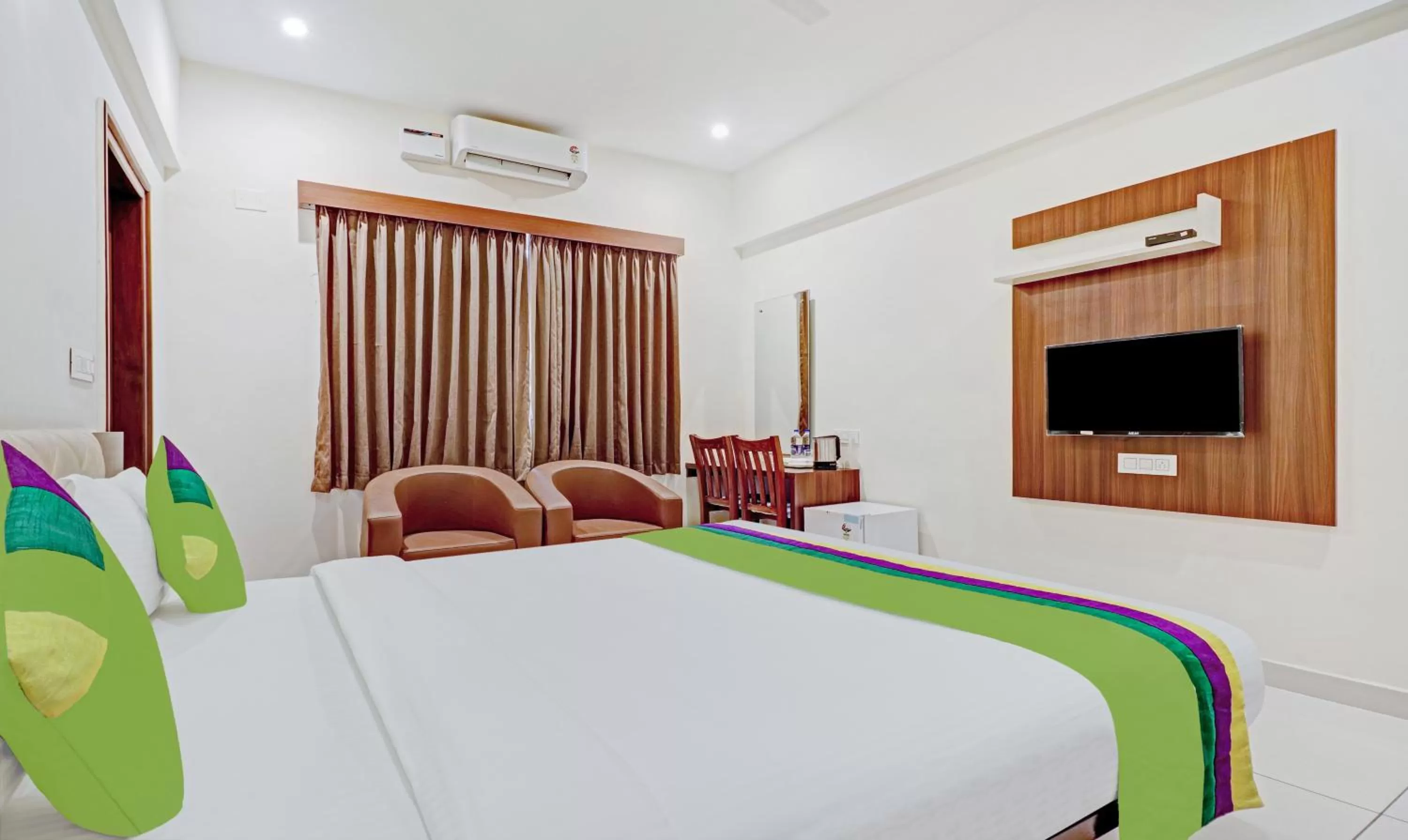 Bedroom, Bed in Treebo RJ Residency