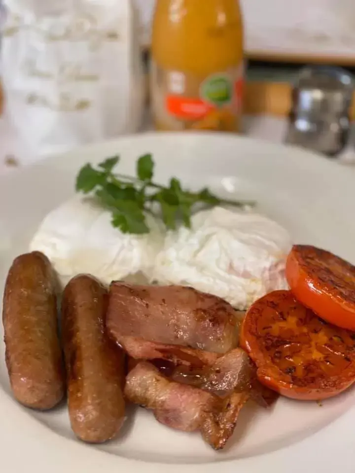 Breakfast, Food in Golden Harvest Motor Inn Moree