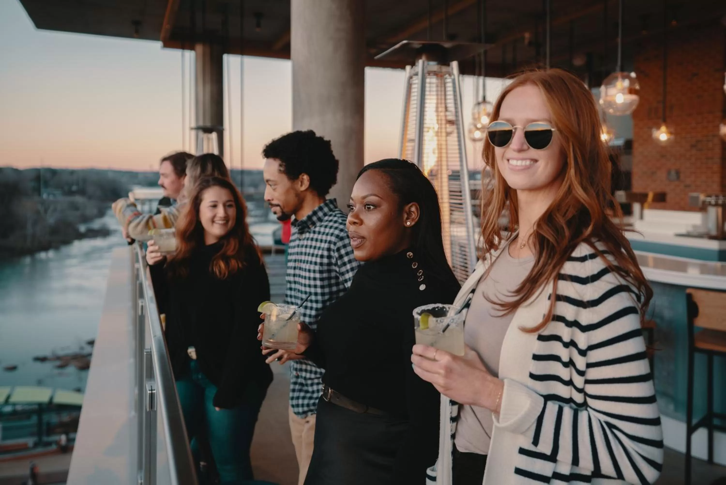 Lounge or bar in Hotel Indigo - Columbus at Riverfront Place by IHG