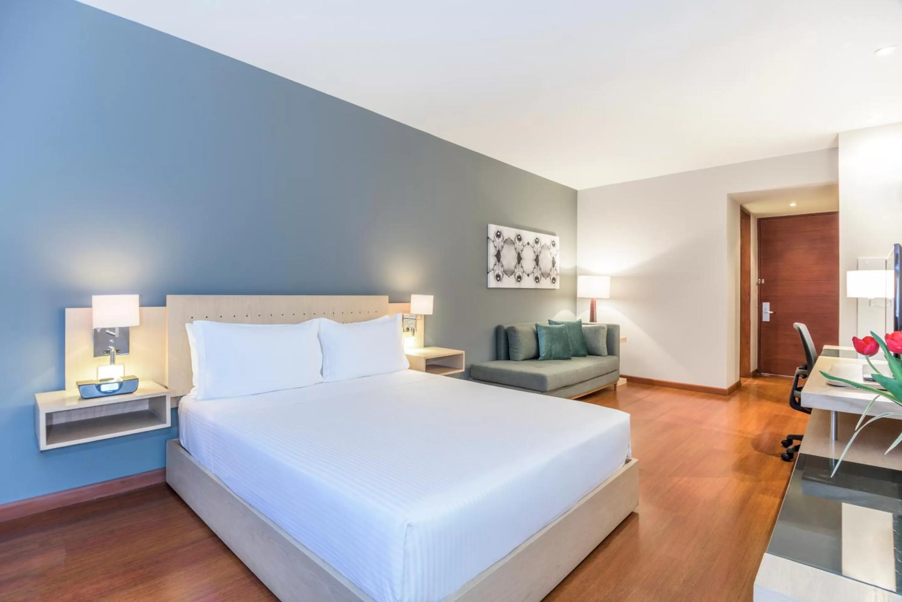 Bedroom, Bed in Cosmos 100 Executive