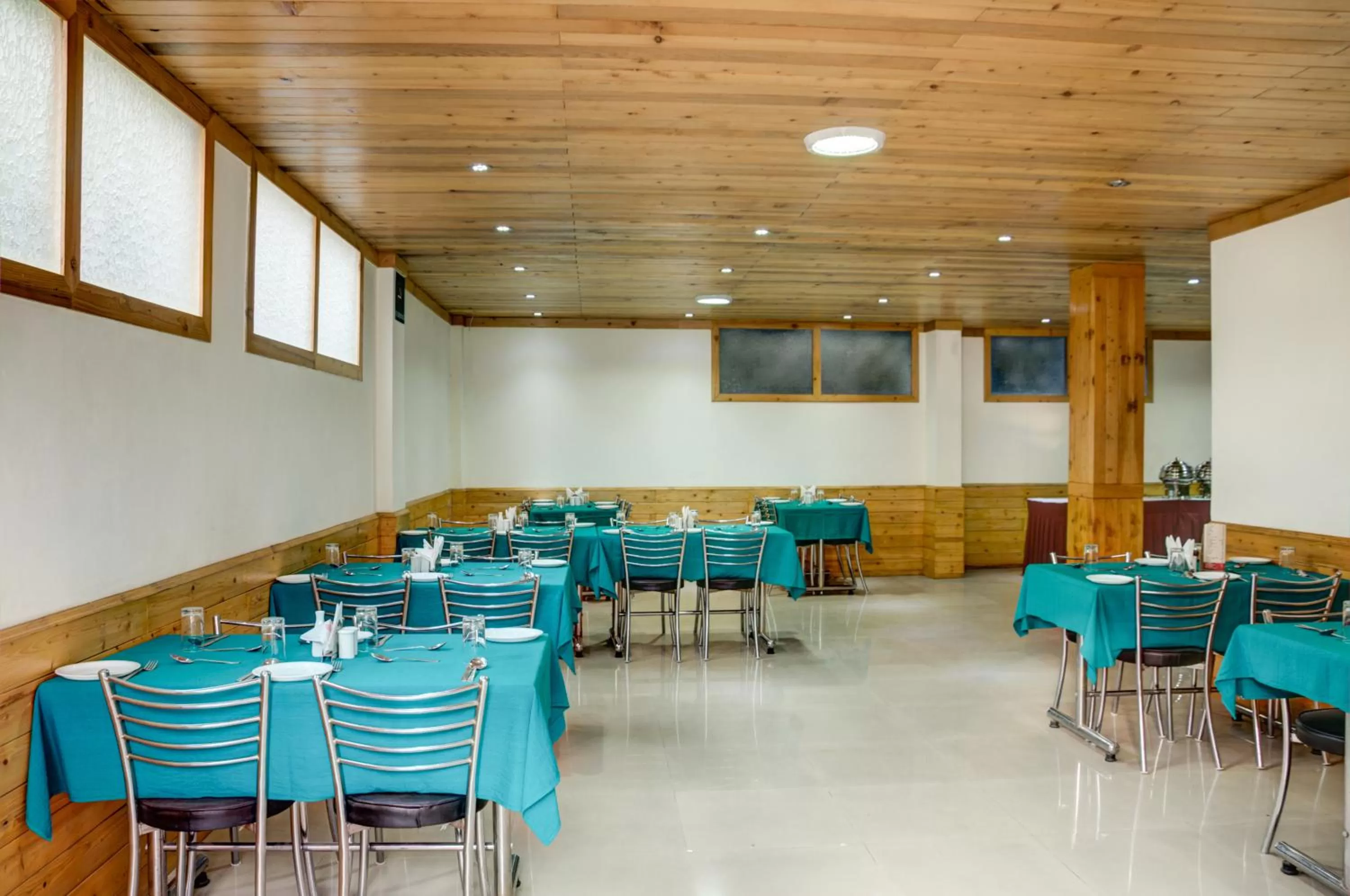 Restaurant/places to eat in Woodstock Inn Manali 800 Mtrs from Mall Road