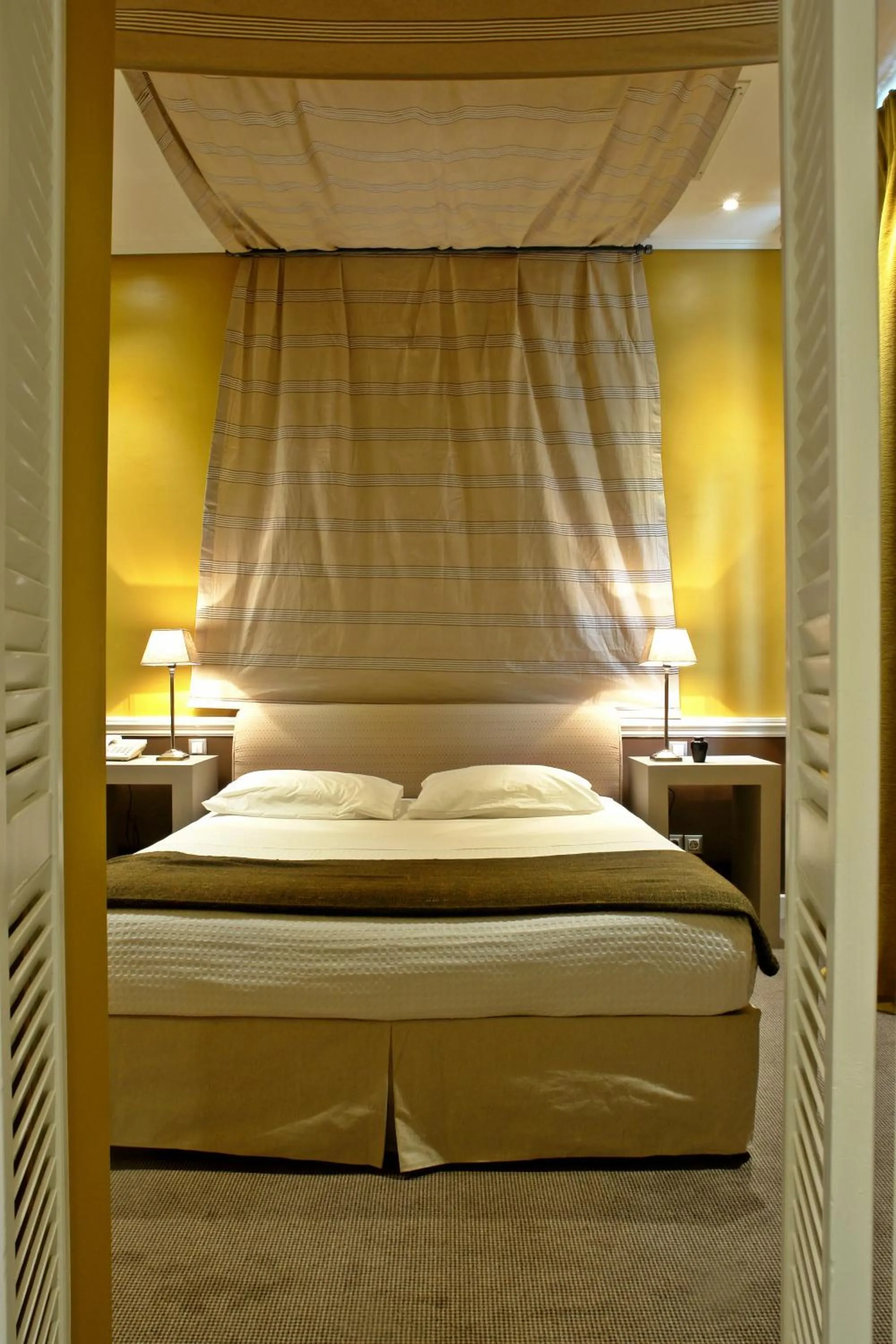 Bed in Semeli Hotel