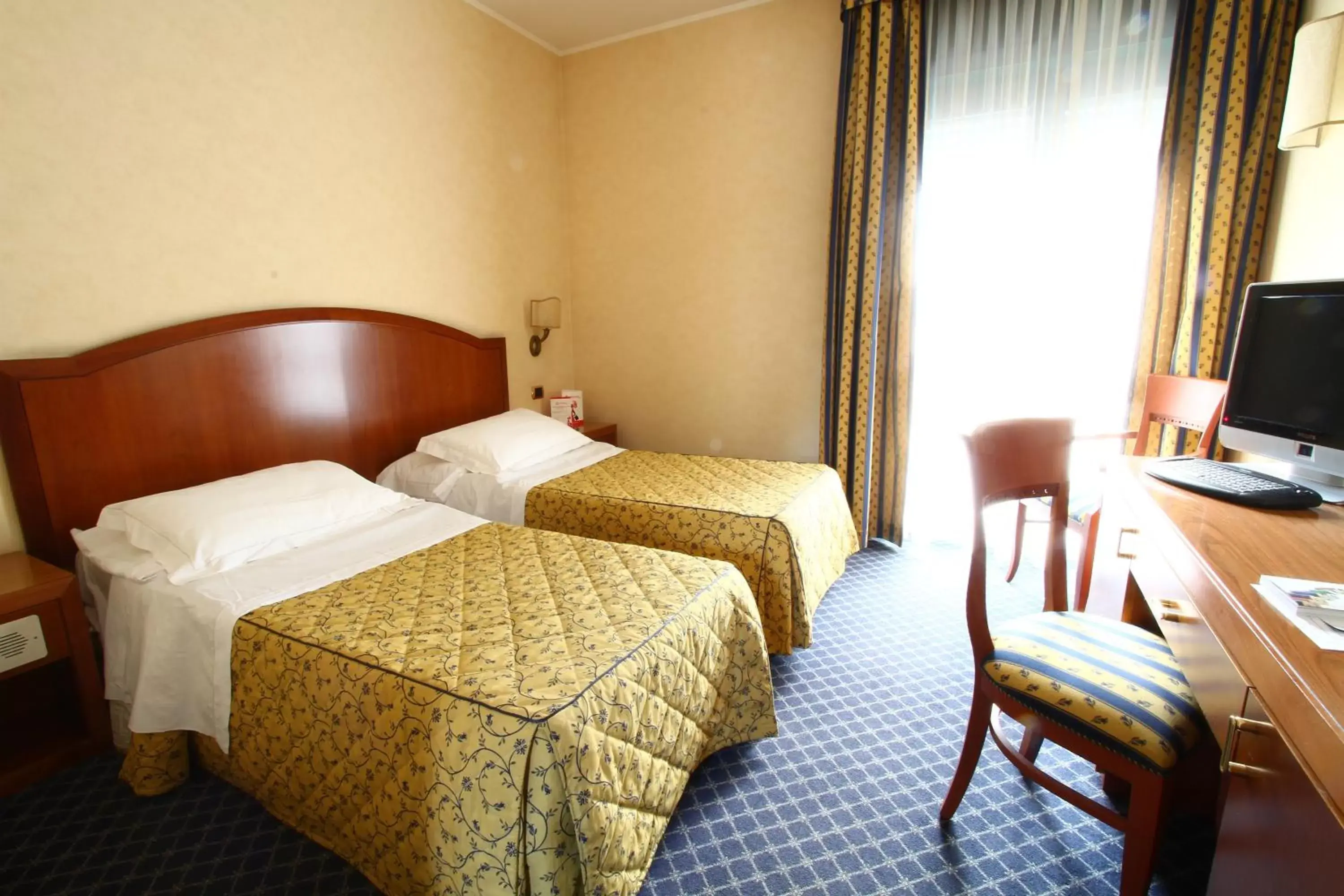 Bedroom, Bed in Hotel Garden Terni
