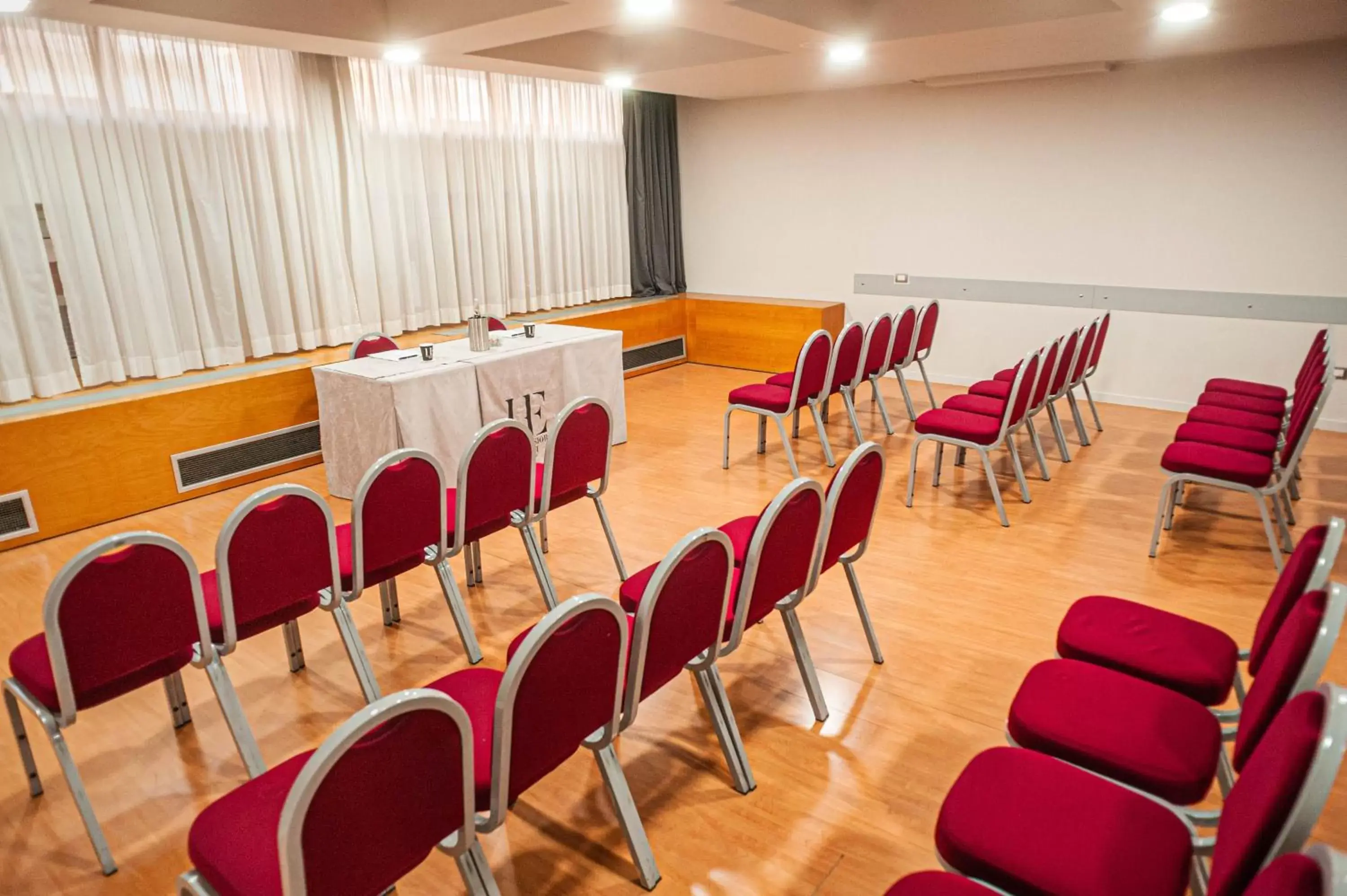 Business facilities in Hotel Excelsior Bari