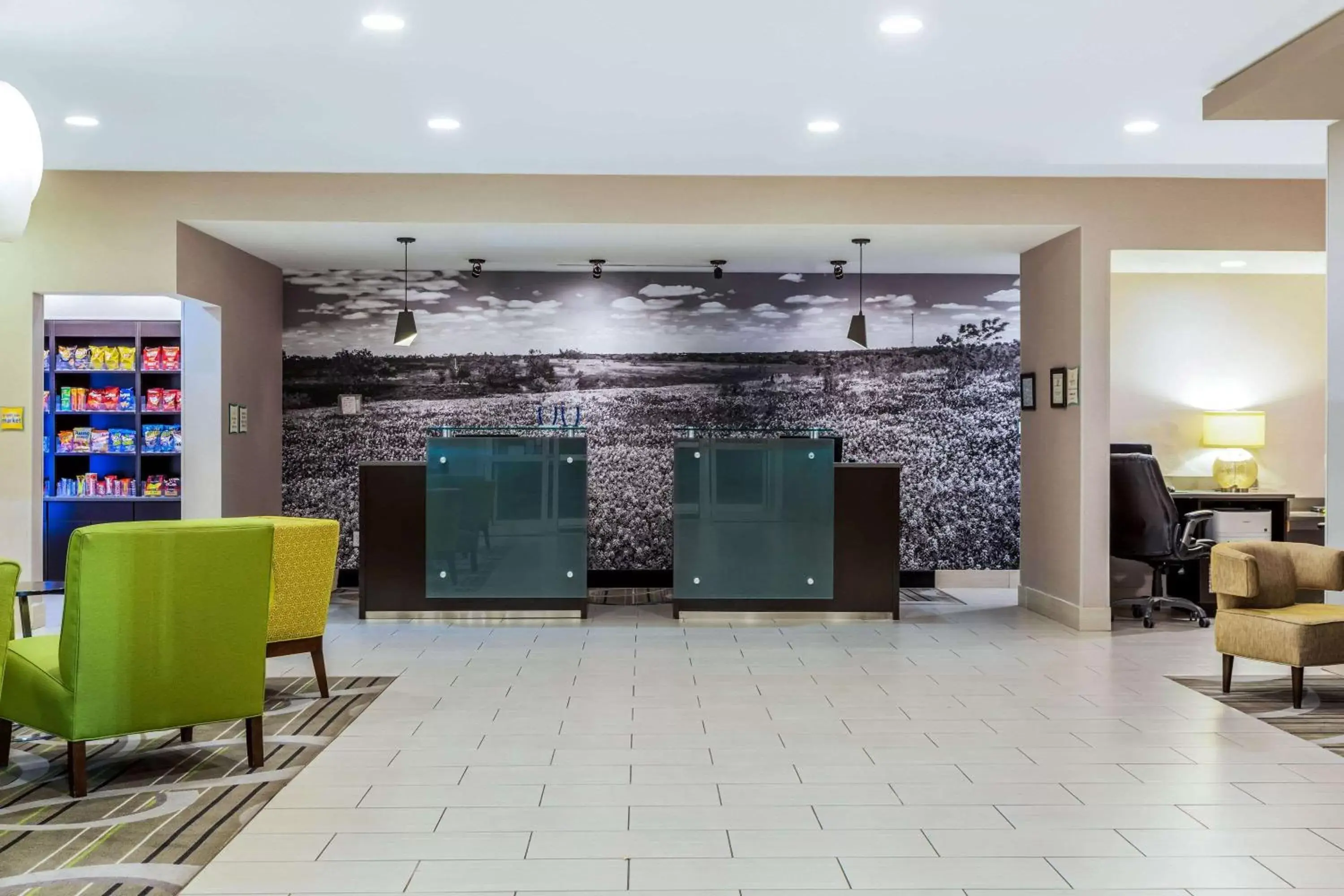 Lobby or reception in La Quinta by Wyndham Monahans Lobby or reception in La Quinta by Wyndham Monahans