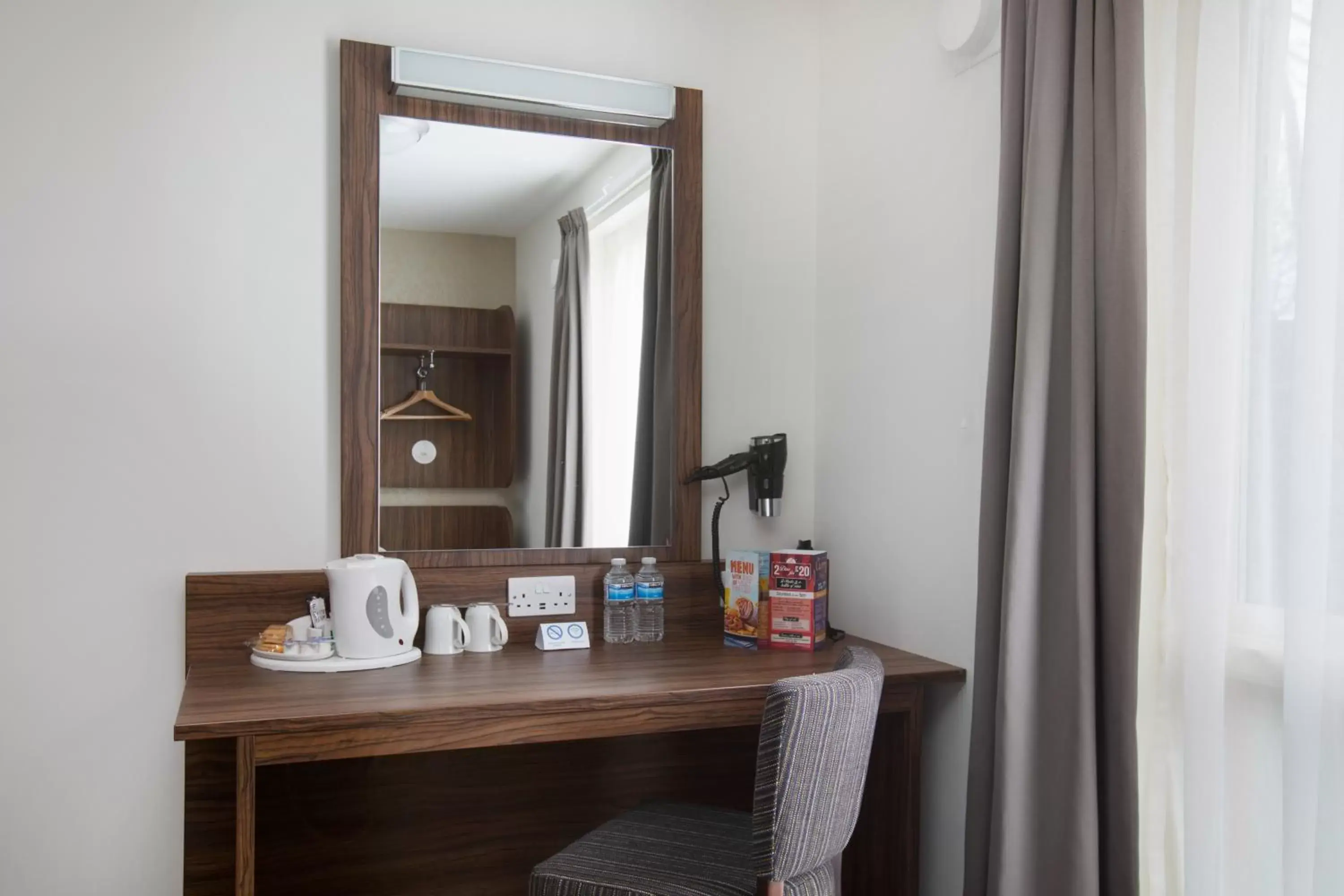 Double or Twin Room in Spring River Ebbsfleet by Marston's Inns Double or Twin Room in Spring River Ebbsfleet by Marston's Inns