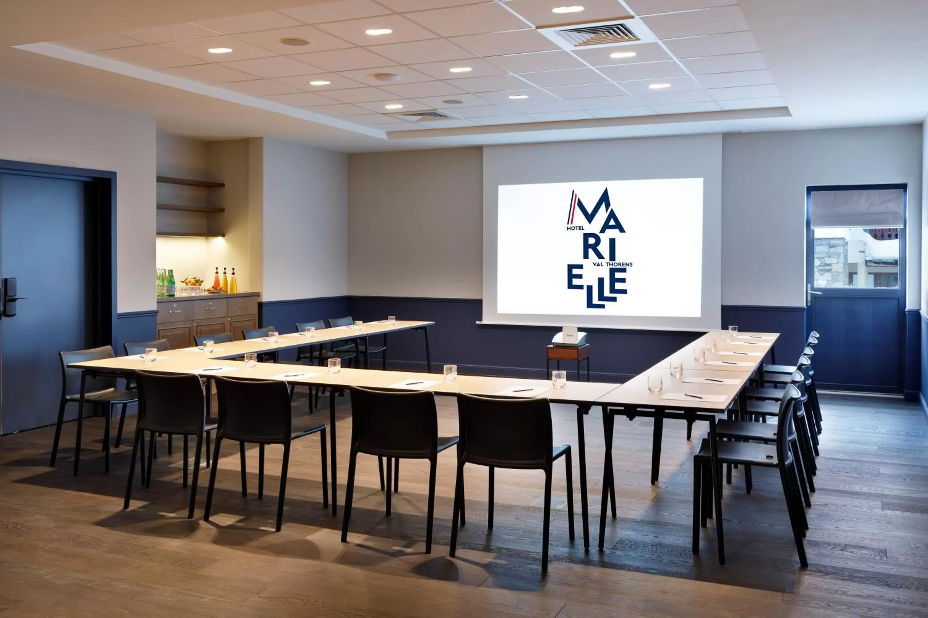 Meeting/conference room in Hôtel Marielle