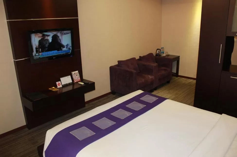 Bed in Metro Hotel Jababeka