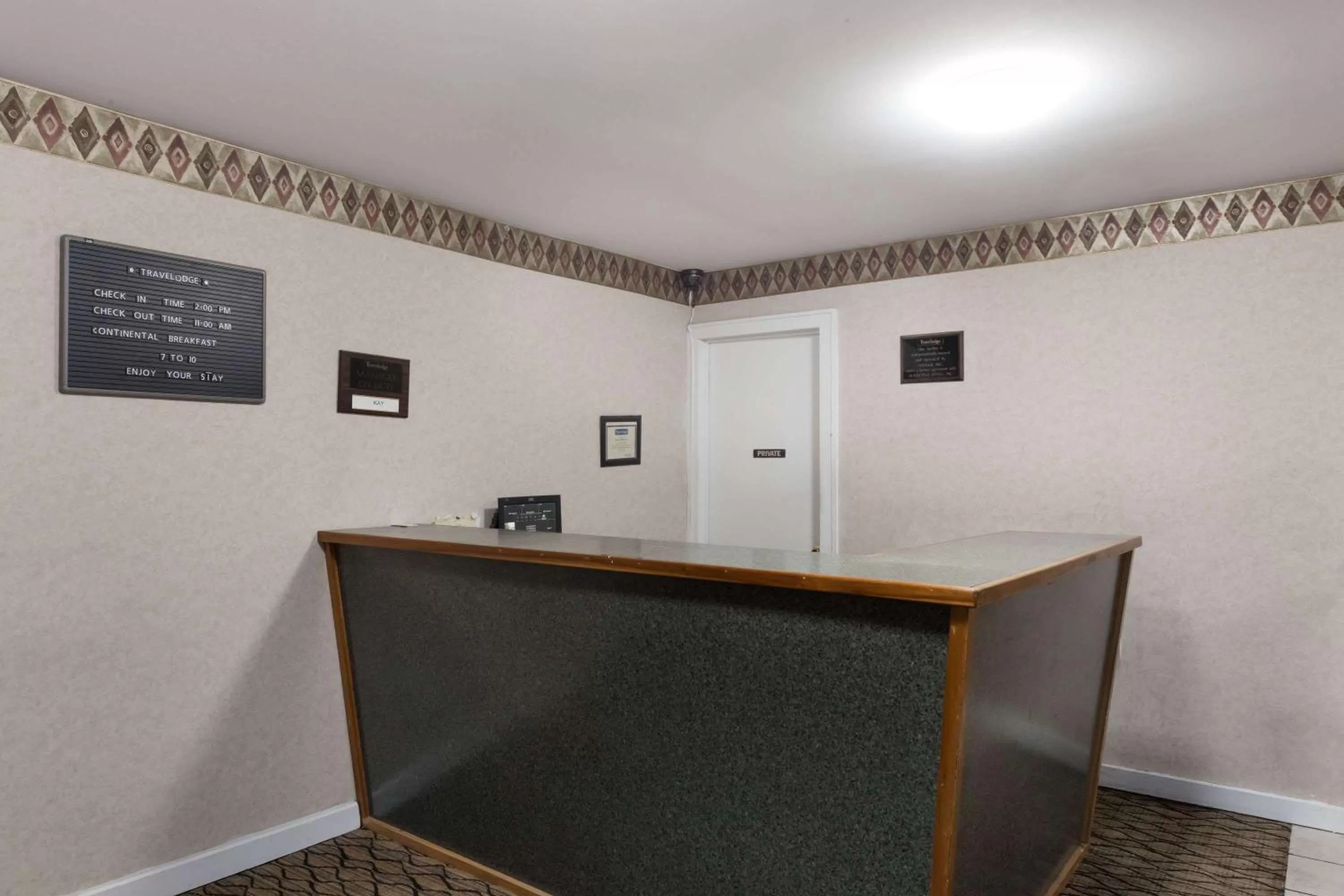 Lobby or reception in Travelodge by Wyndham Great Barrington Berkshires