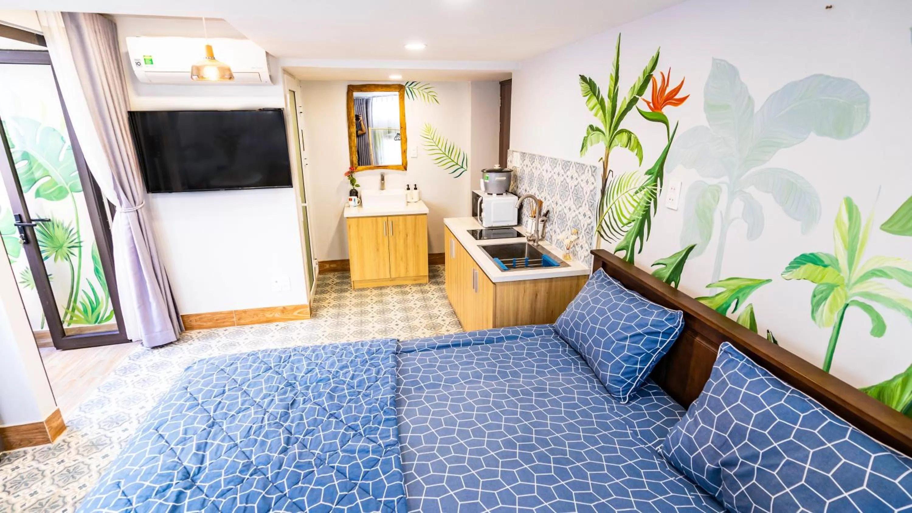 Kitchen or kitchenette, Bed in Cherry Apartment - Thao Dien Centre