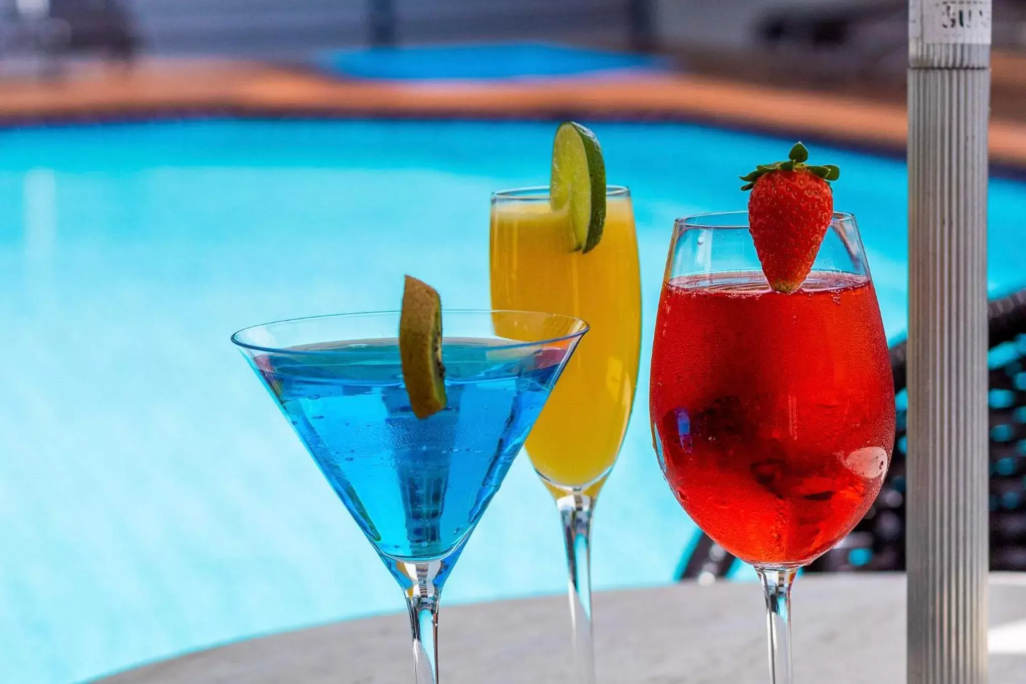 Swimming pool, Drinks in Hotel Deville Prime Cuiabá