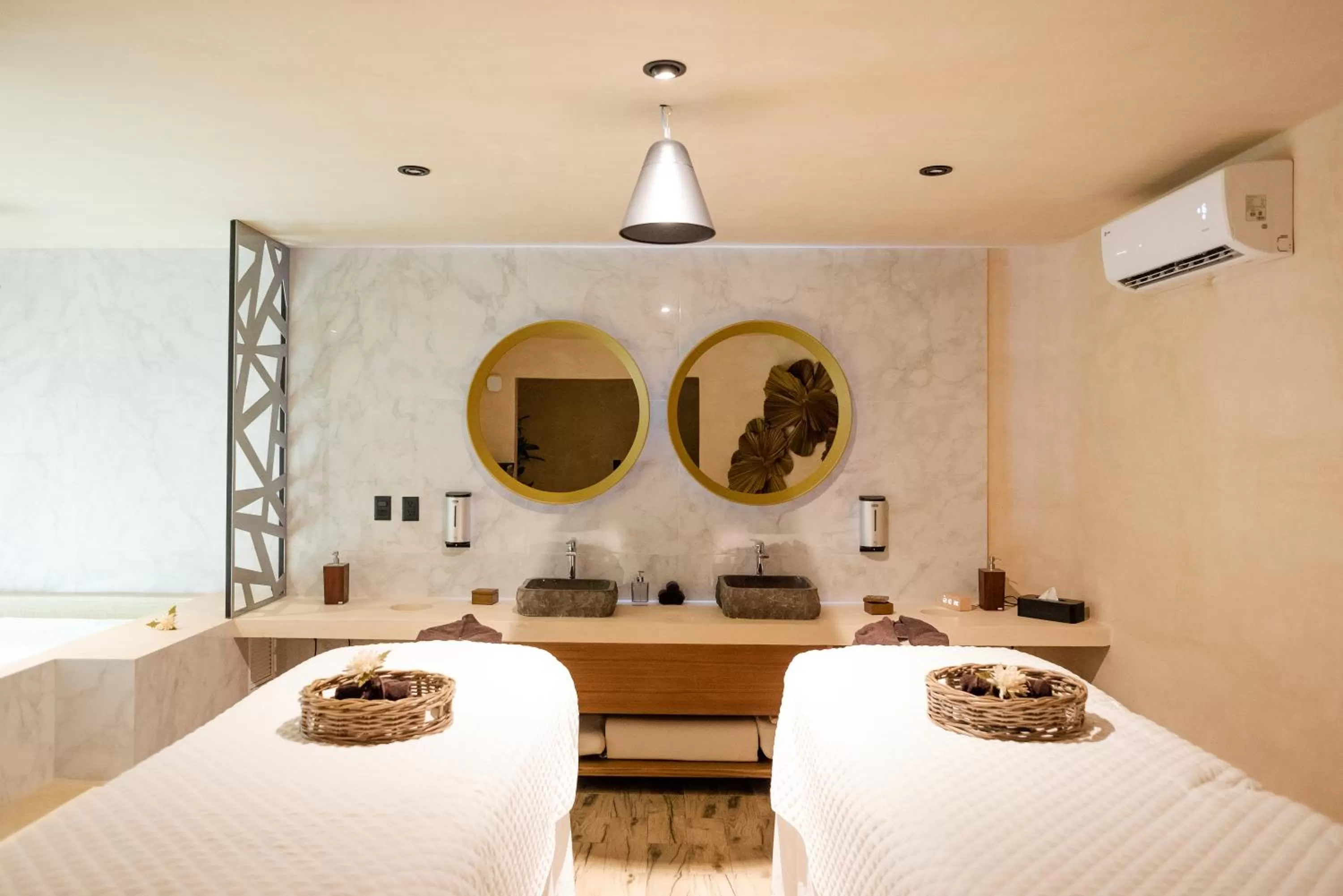 Spa and wellness centre/facilities, Bed in The Reef Playacar Beach Resort & Spa-Optional All Inclusive