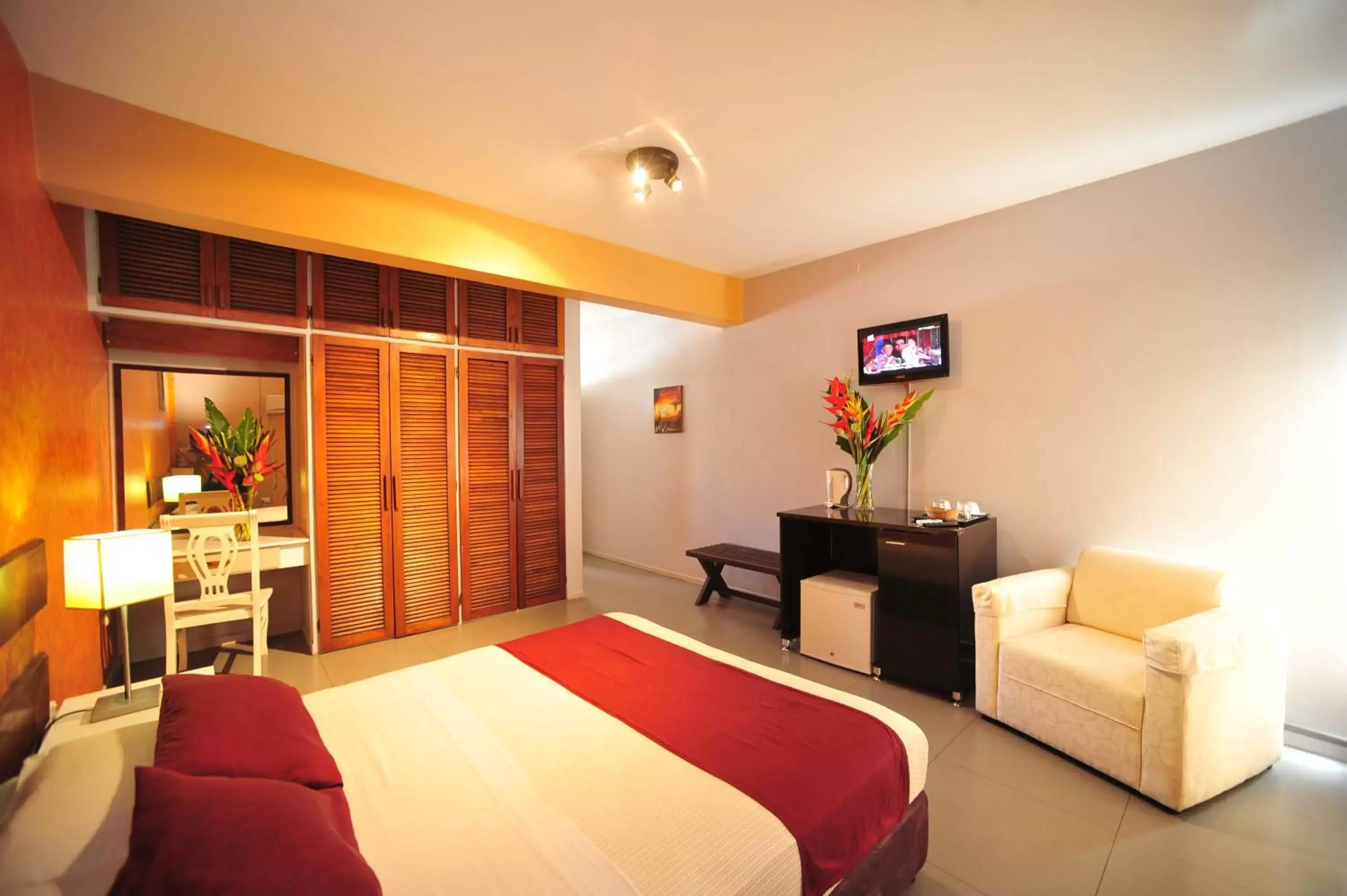 Deluxe Double or Twin Room - single occupancy in Hotel Olympic Deluxe Double or Twin Room - single occupancy in Hotel Olympic