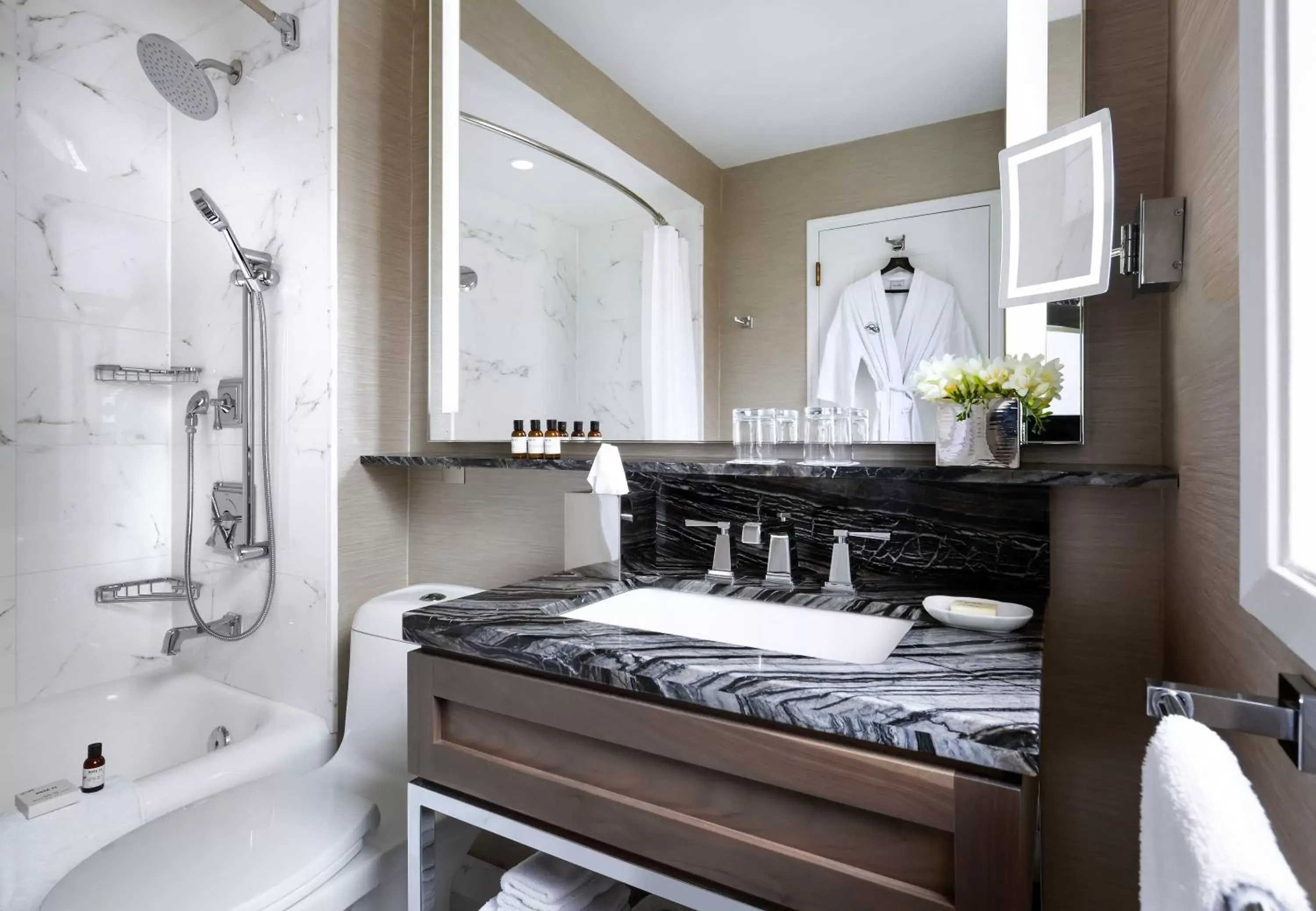 Bathroom in Fairmont Palliser