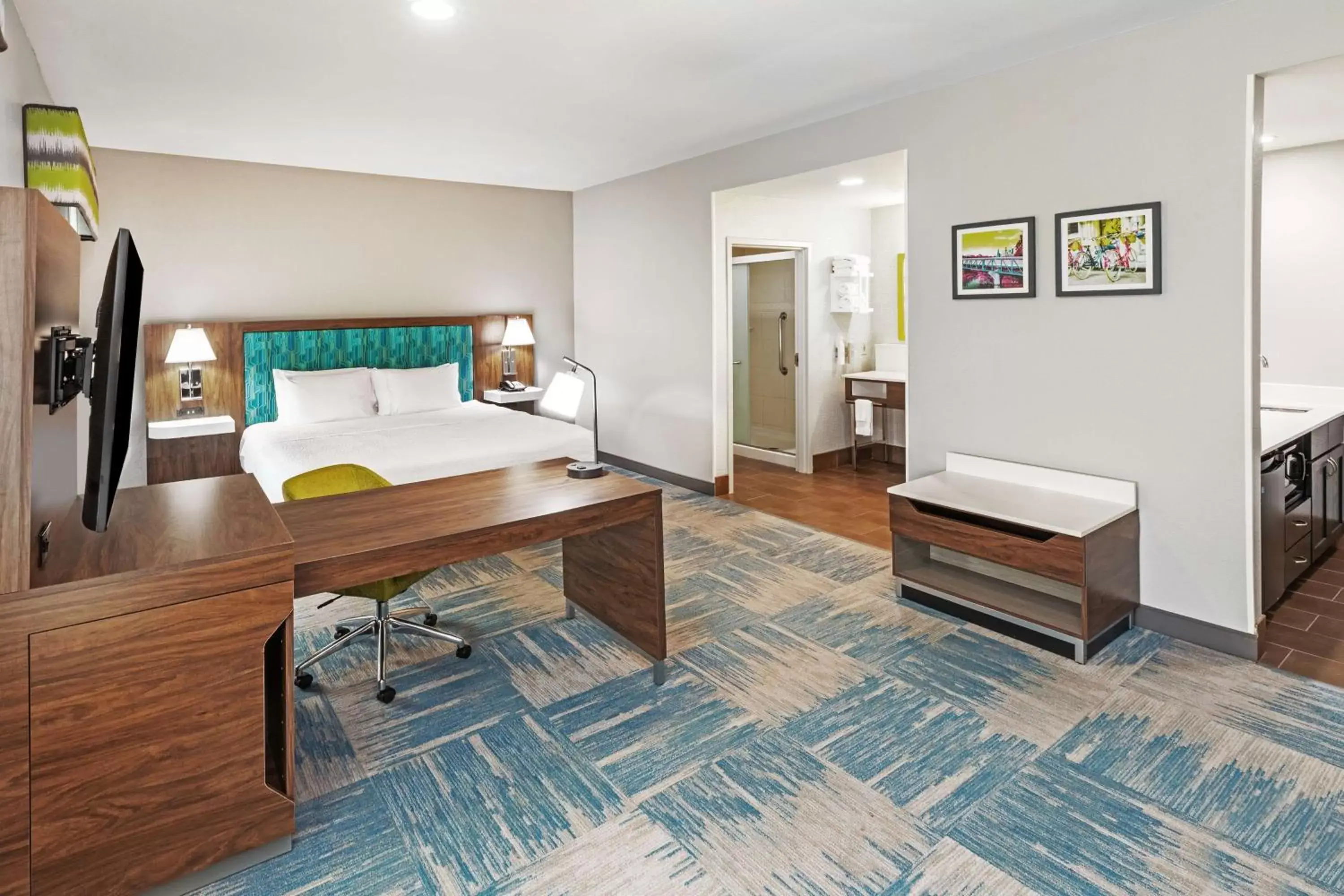 Bedroom in Hampton Inn and Suites Houston Central