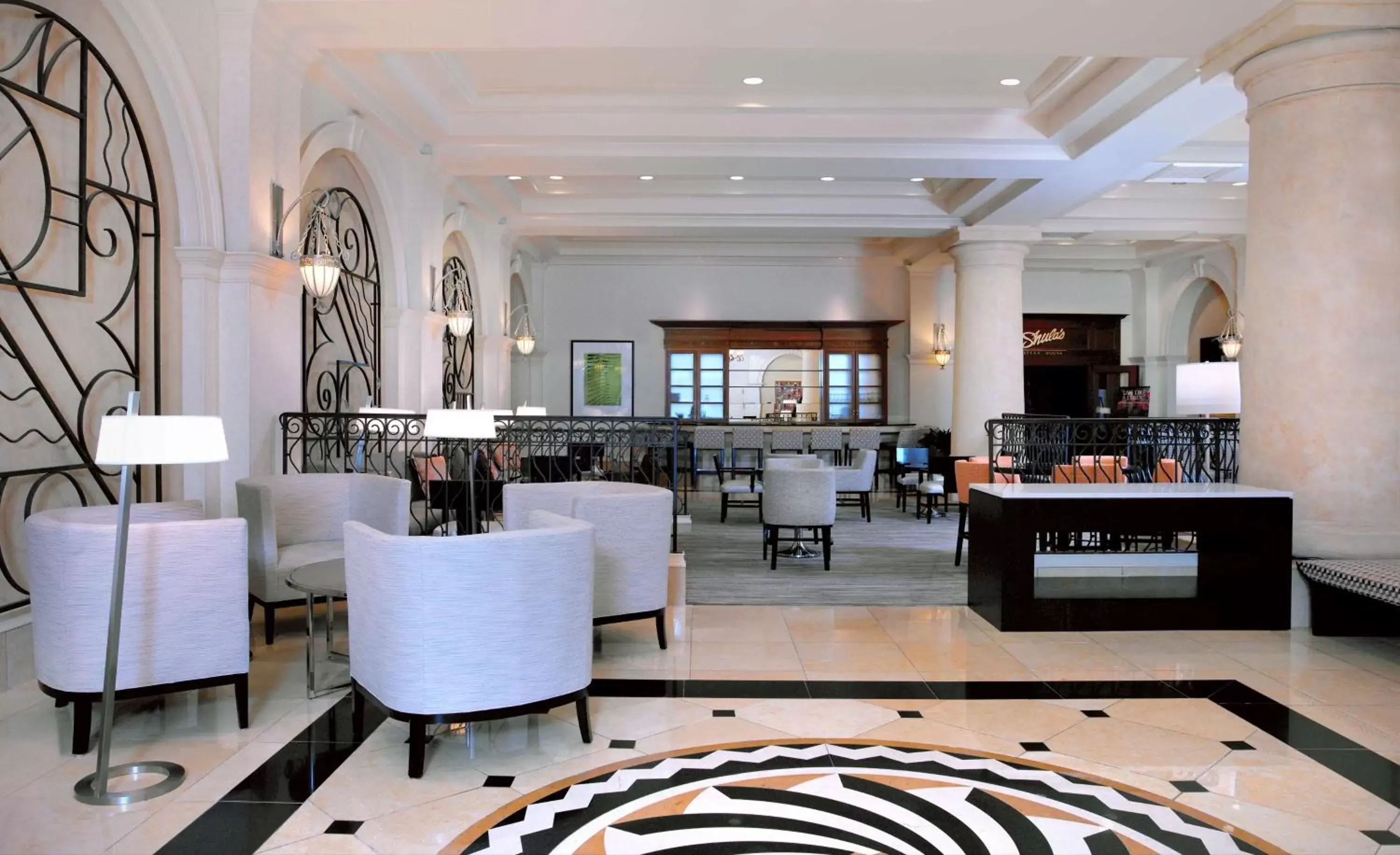 Lobby or reception, Restaurant/Places to Eat in Hilton Naples
