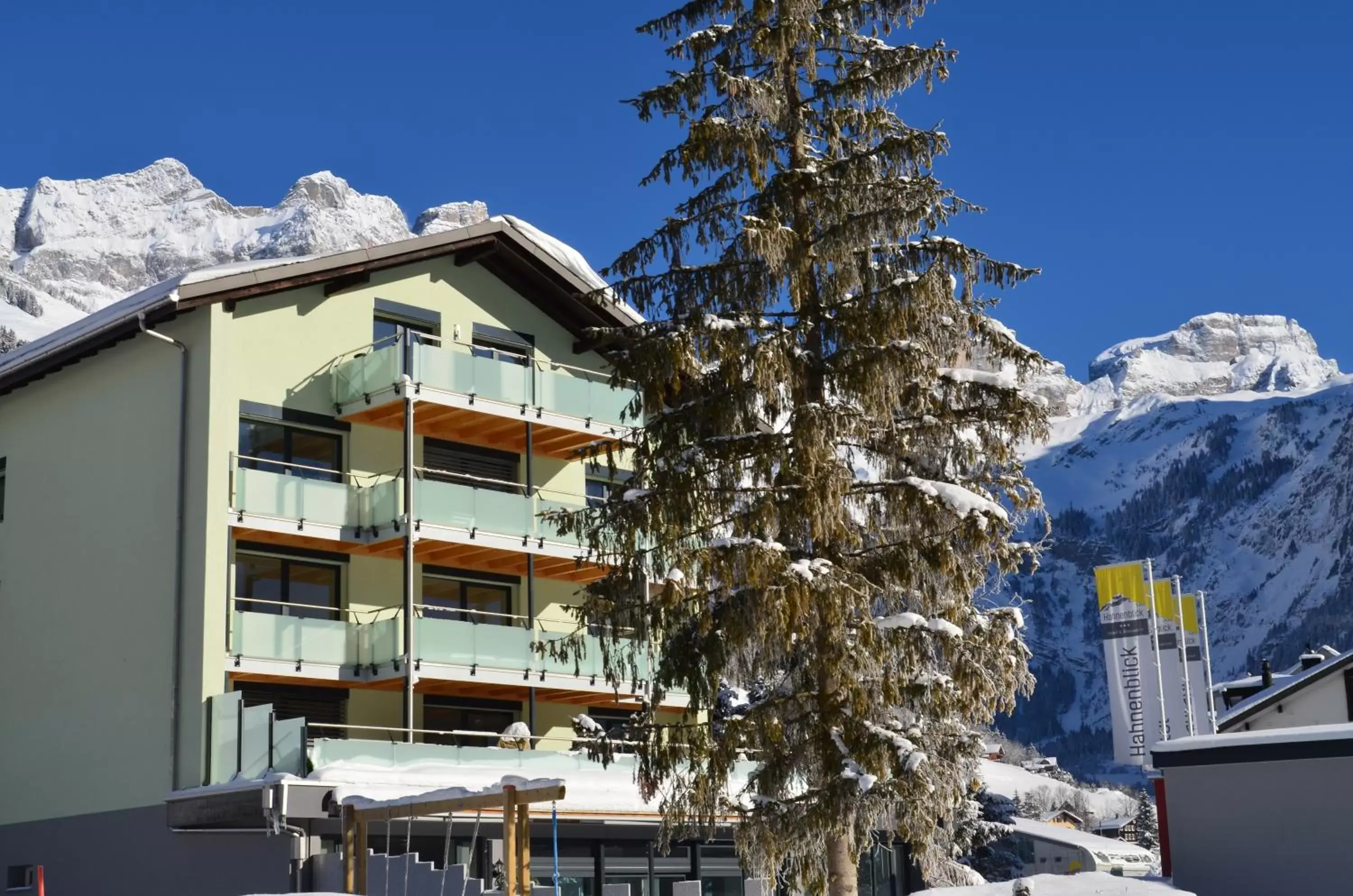 Facade/entrance, Winter in Hotel Hahnenblick