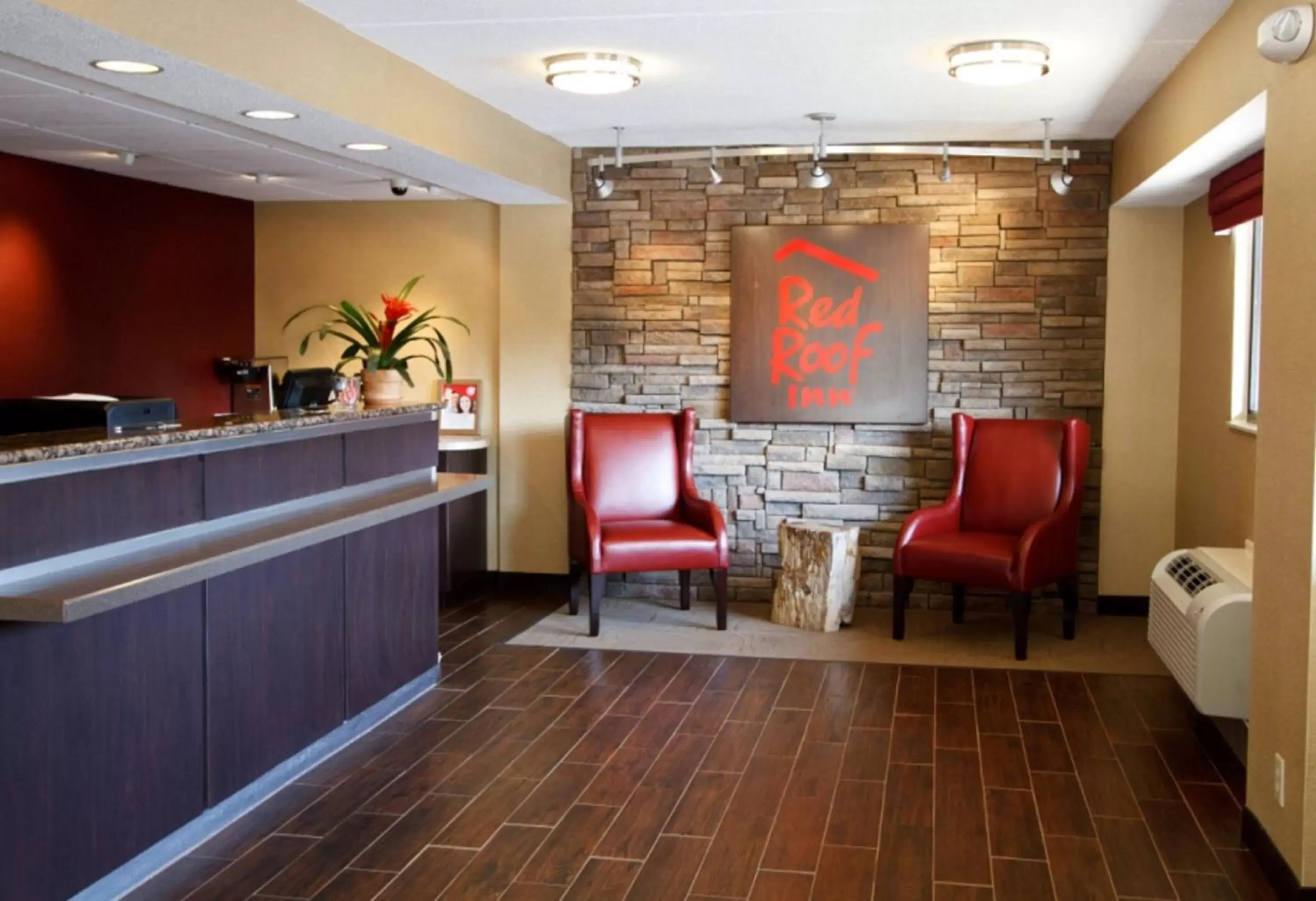 Lobby or reception, Lobby/Reception in Red Roof Inn Kalamazoo West - Western Michigan U