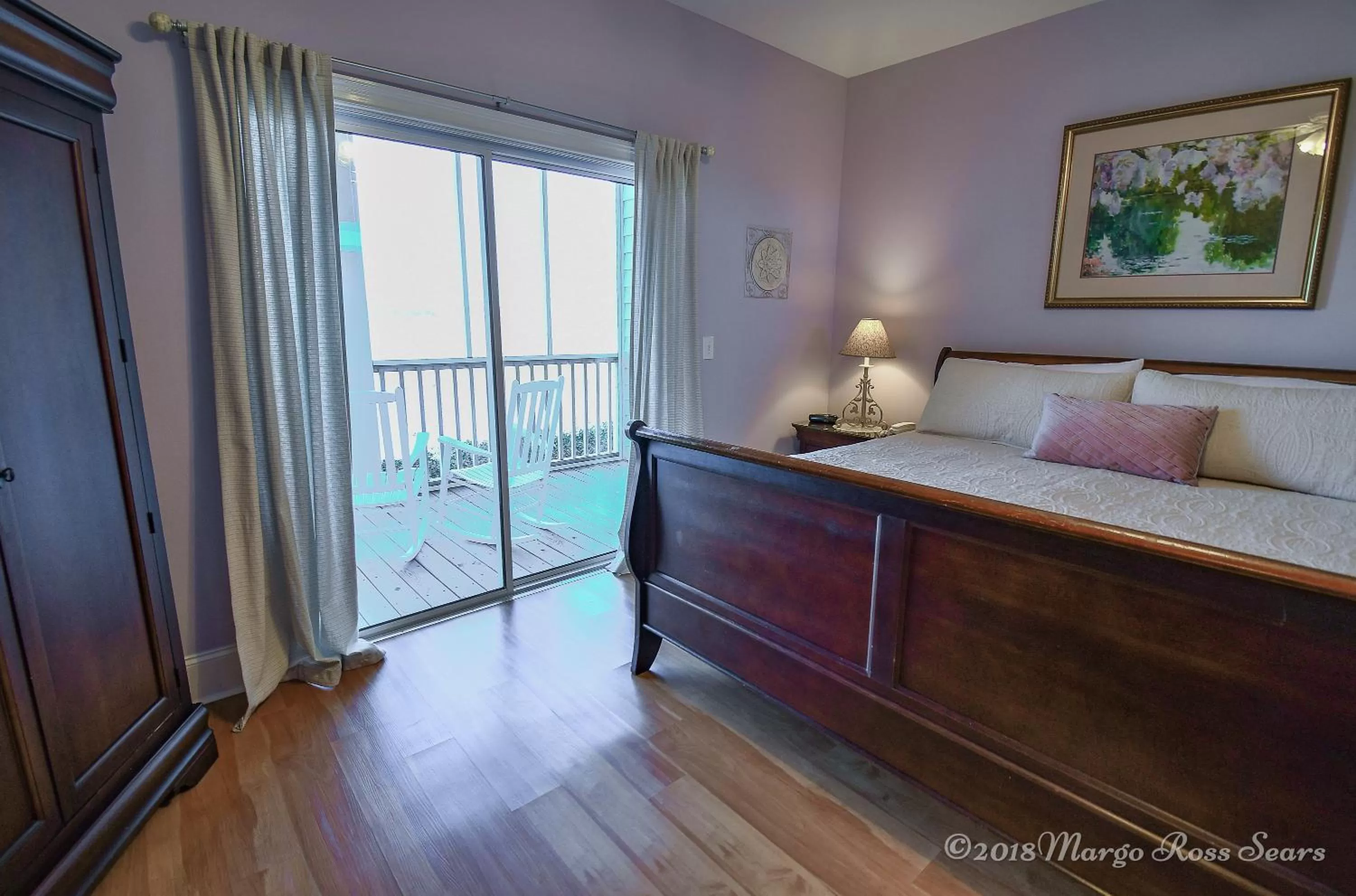 Bed in The Sunset Inn