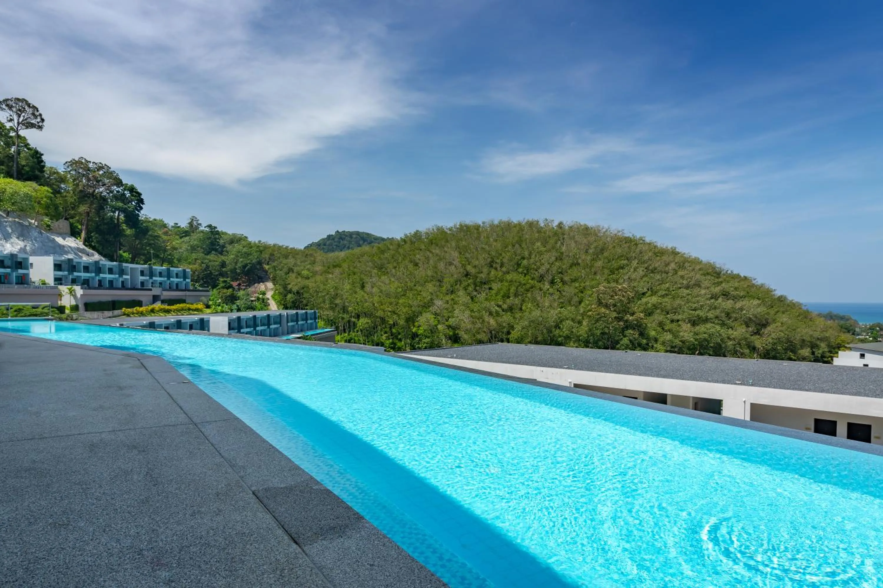 Swimming pool in Patong Bay Hill