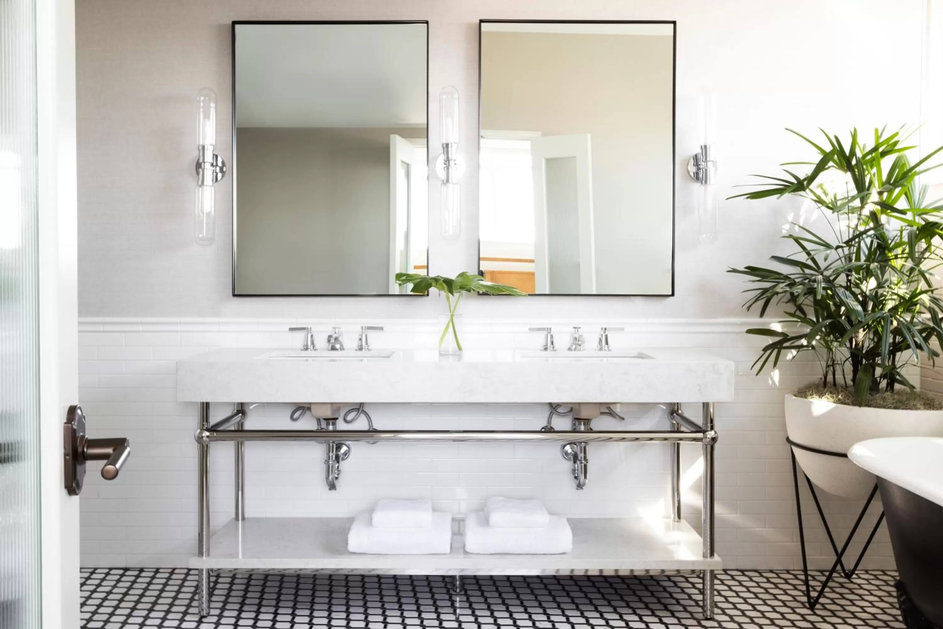 Photo of the whole room in Kimpton Cottonwood Hotel by IHG