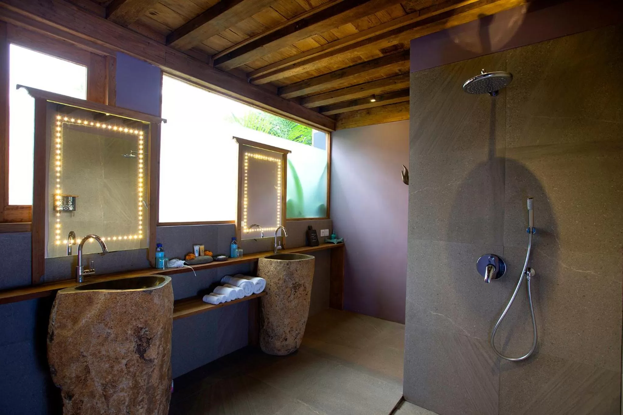 Shower in Blue Karma Dijiwa Ubud