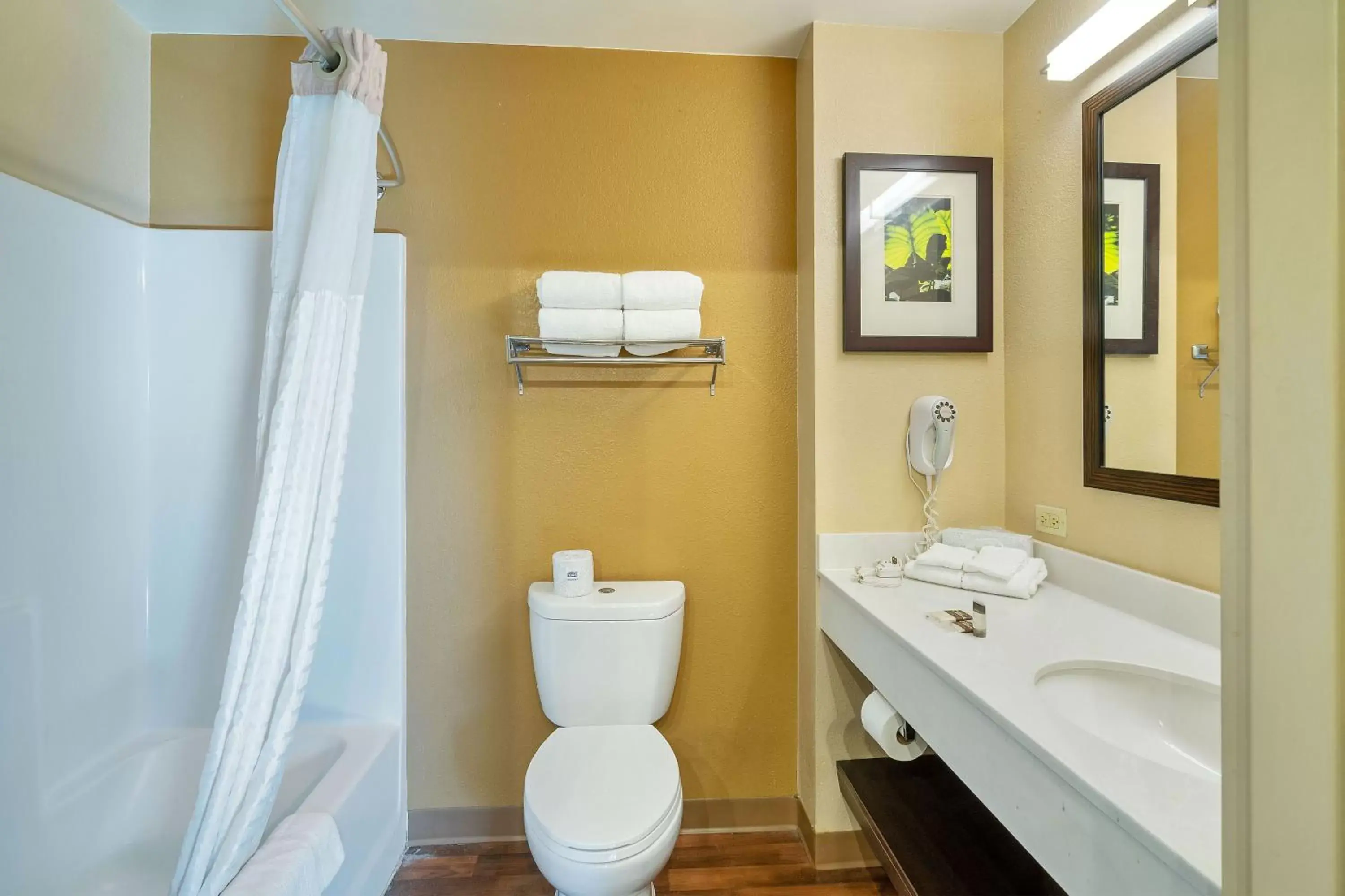Bathroom in Extended Stay America Suites - Washington, DC - Springfield