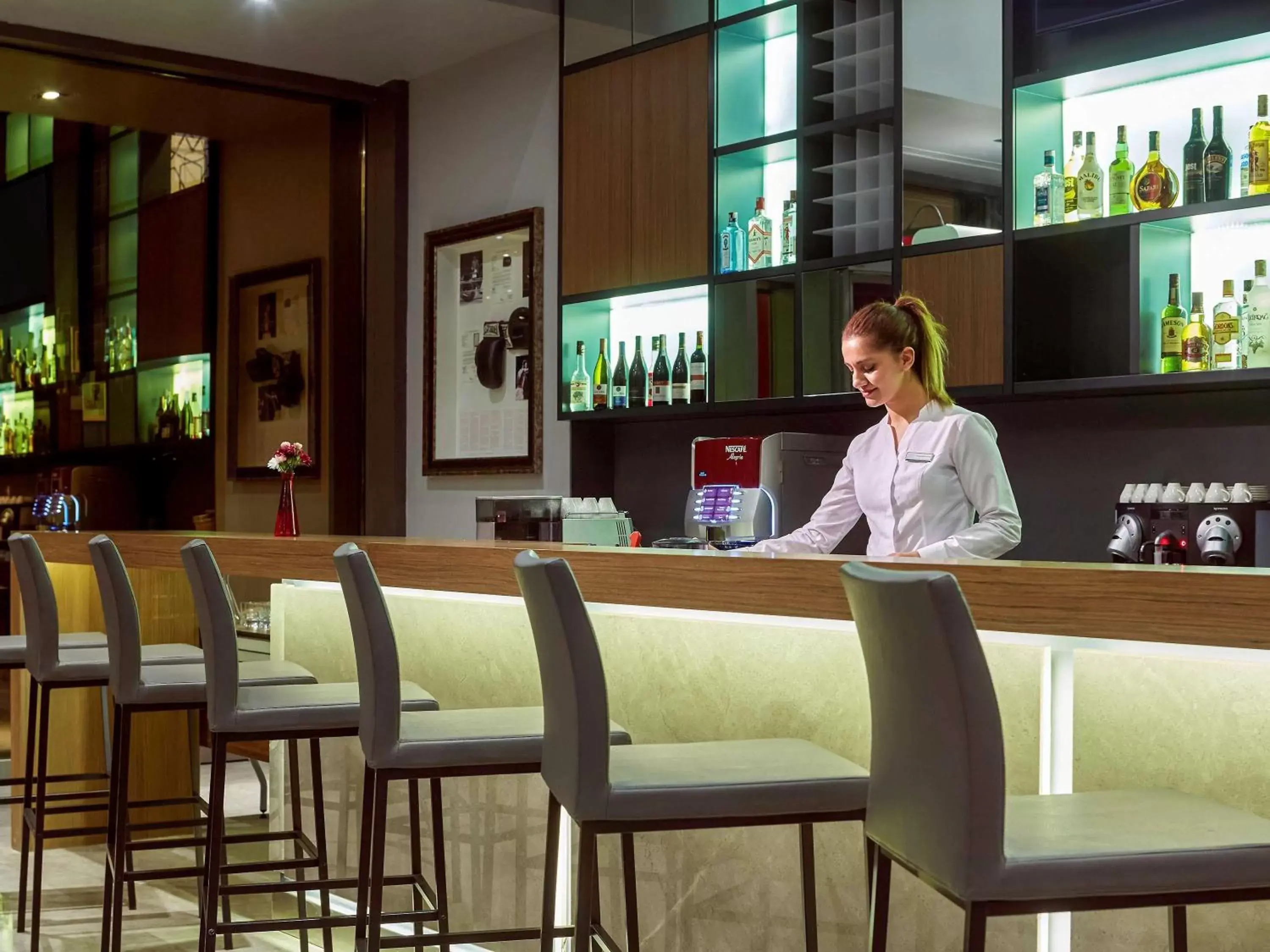 Lounge or bar in Novotel Konya