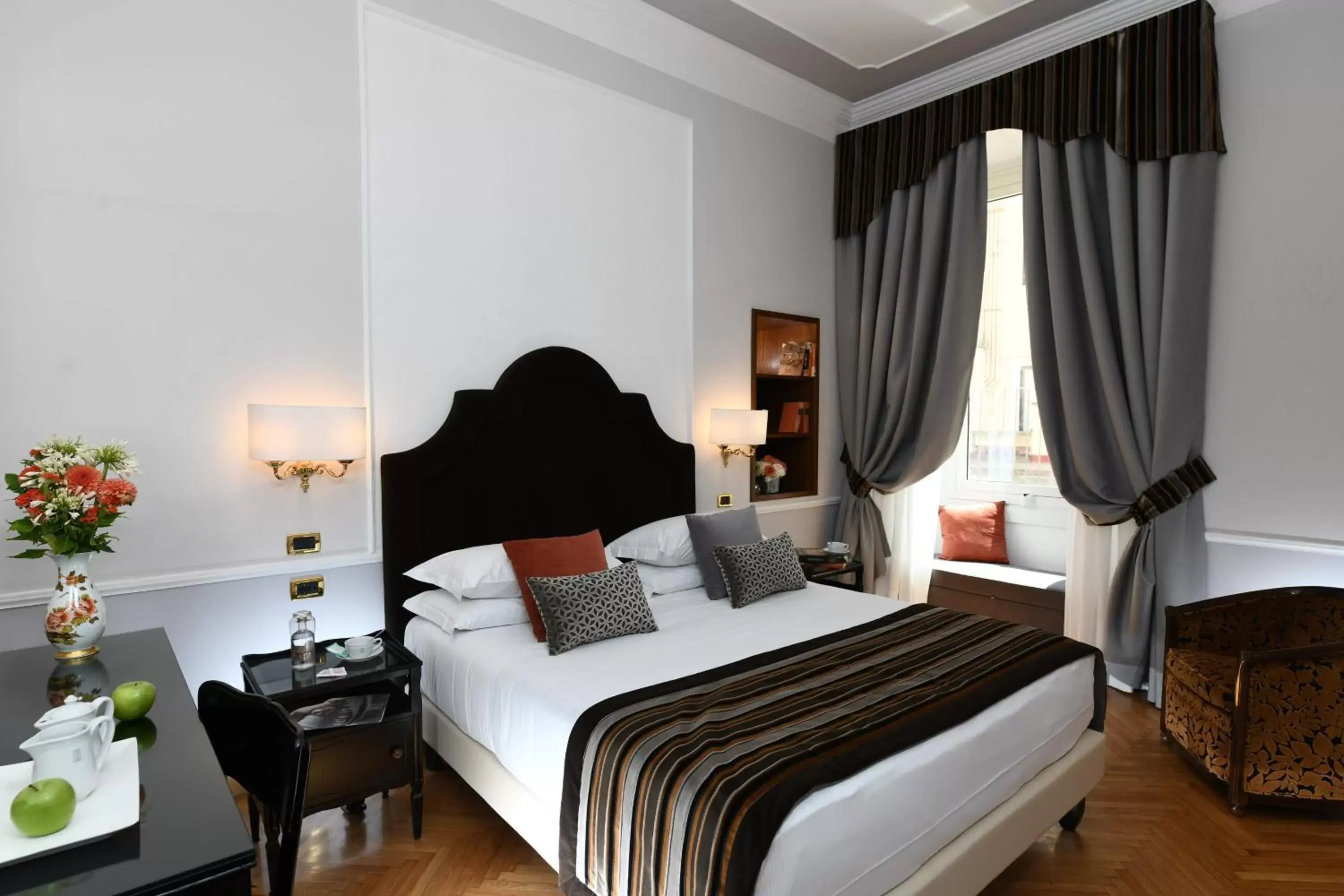 Other, Bed in Bettoja Hotel Massimo d'Azeglio