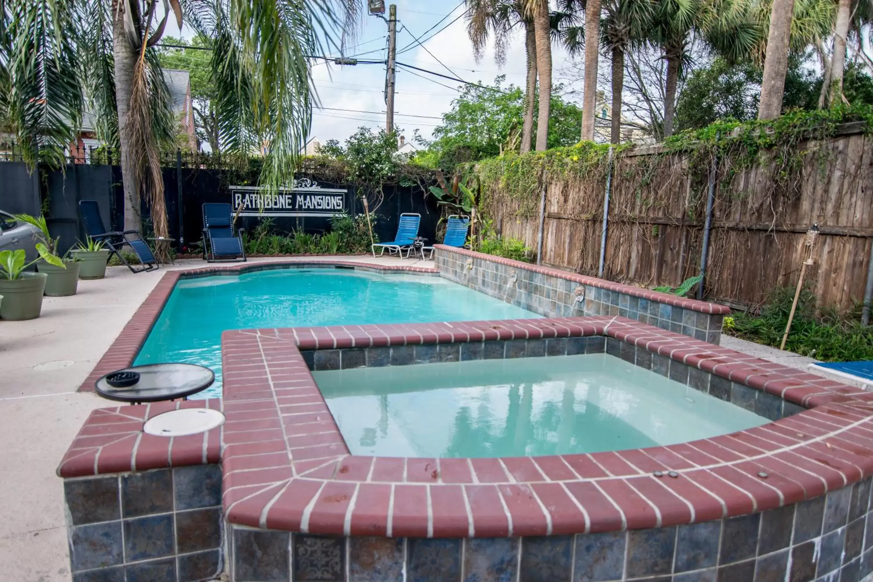 Swimming Pool in Rathbone Mansions New Orleans