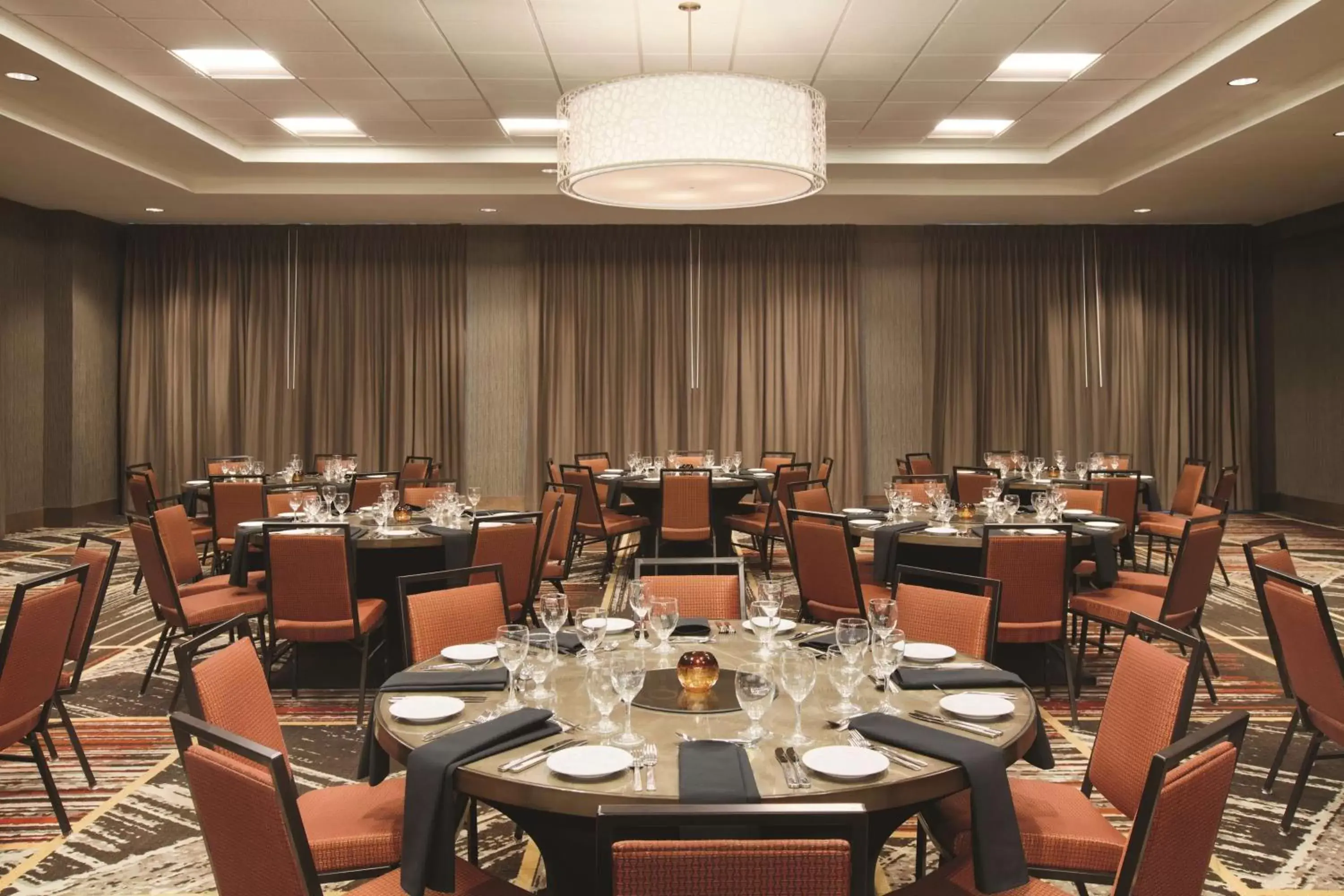 Meeting/conference room, Restaurant/Places to Eat in Hilton Garden Inn Phoenix-Tempe University Research Park, Az