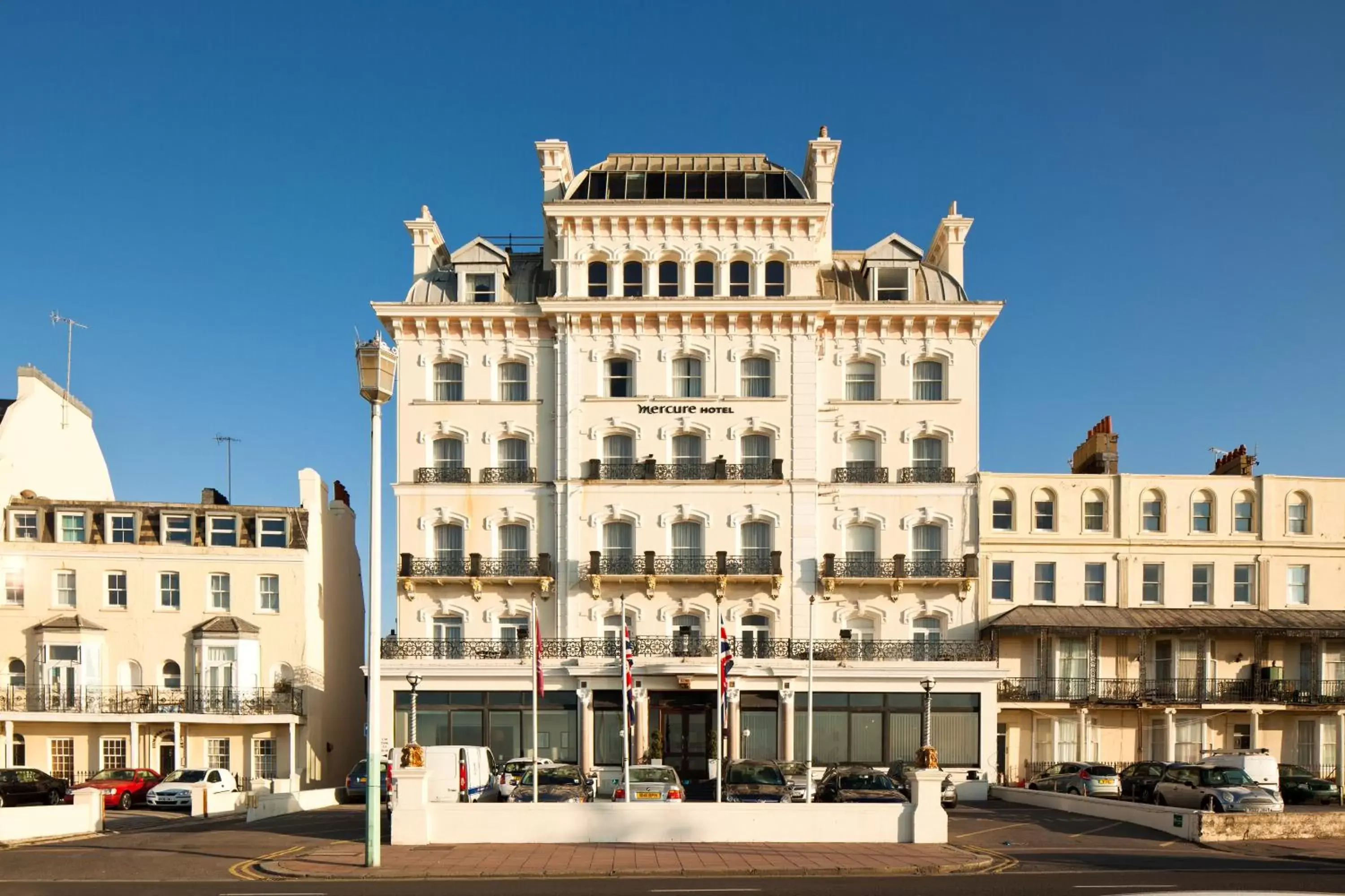 Facade/entrance, Property Building in Mercure Brighton Seafront Hotel