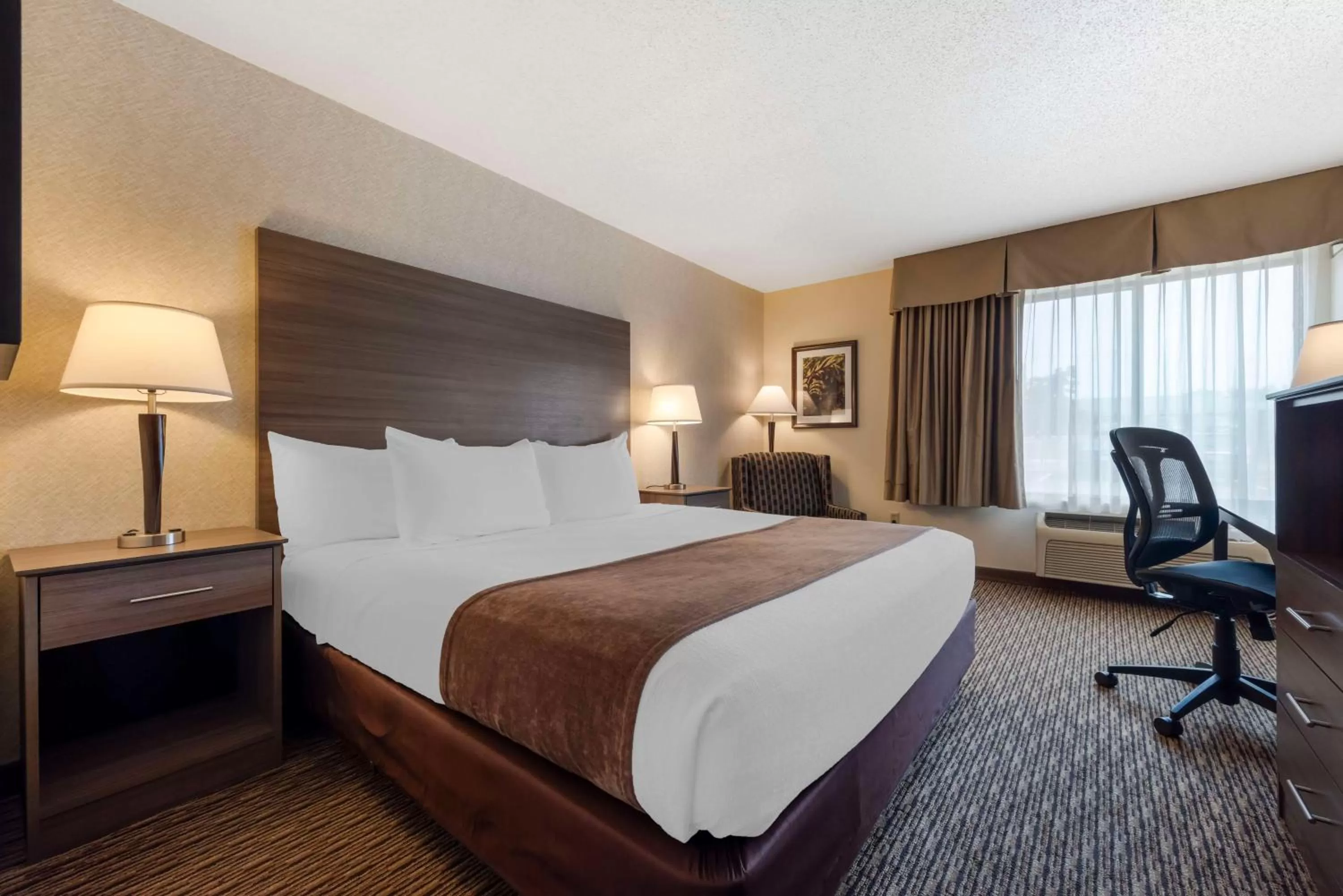 Bedroom in Best Western Spooner Riverplace