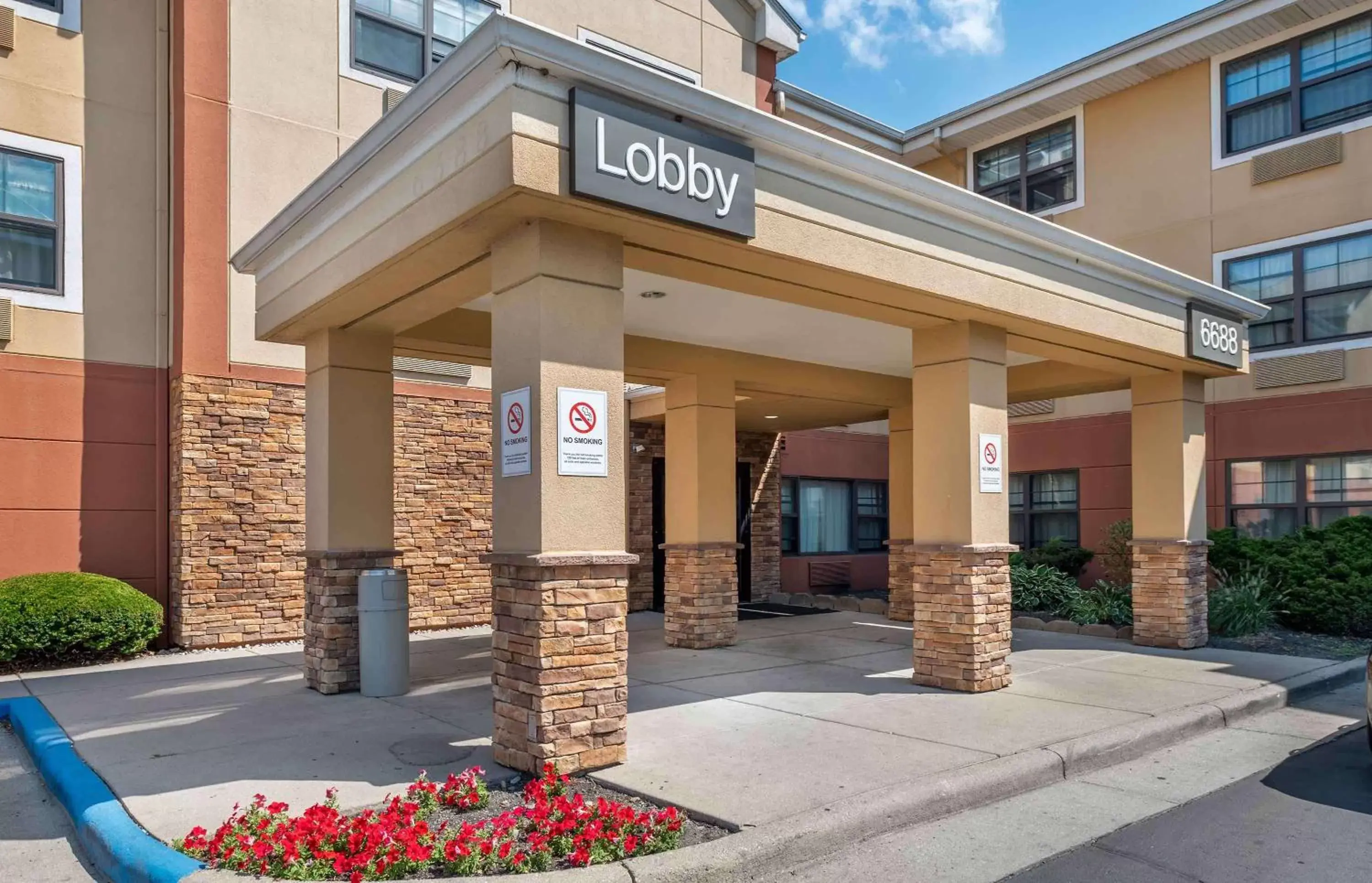 Property building in Extended Stay America Suites - Dayton - North