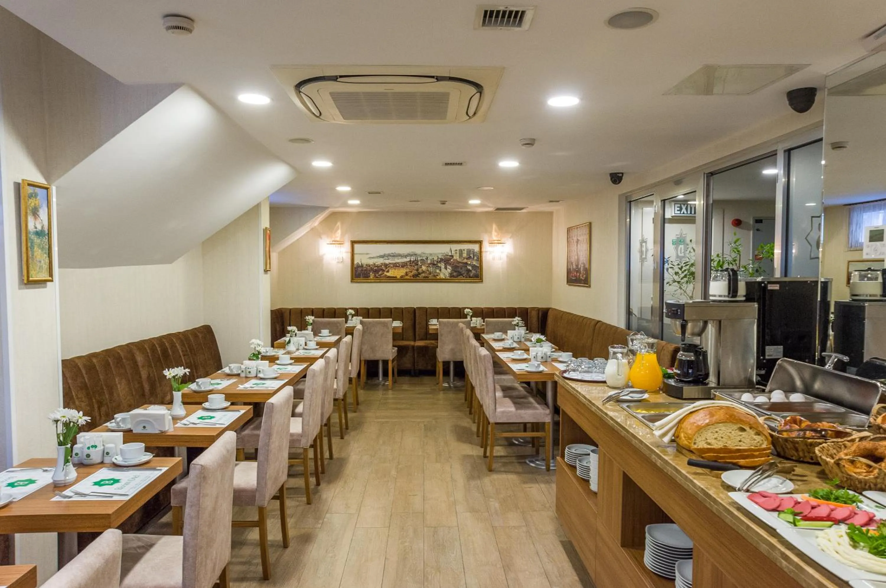 Restaurant/places to eat in Bizim Hotel