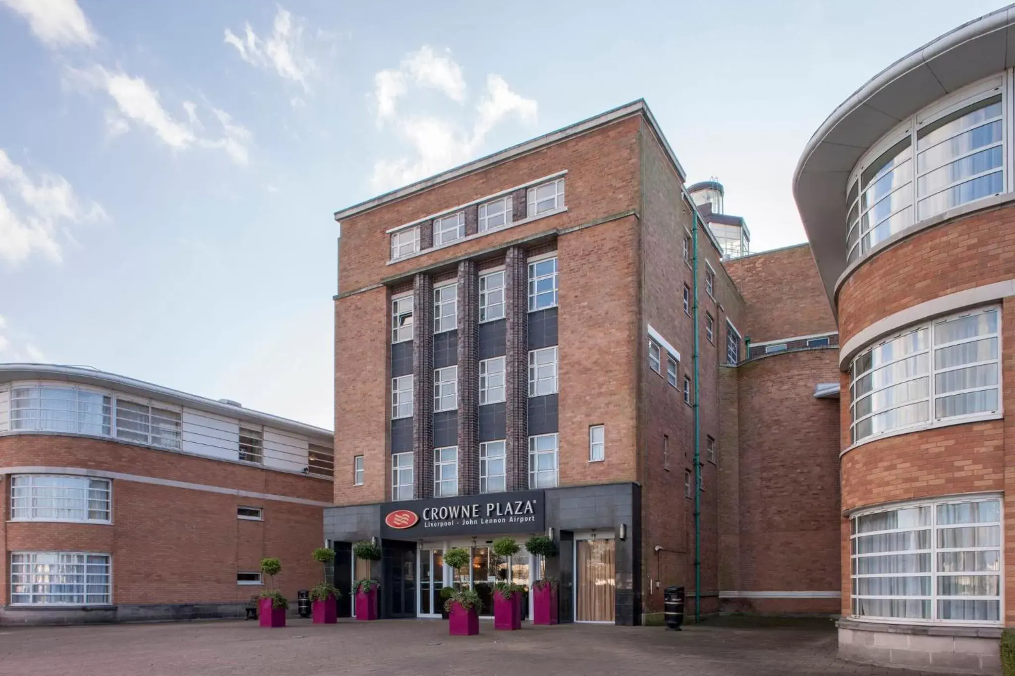 Property Building in Crowne Plaza Liverpool - John Lennon Airport, an IHG Hotel