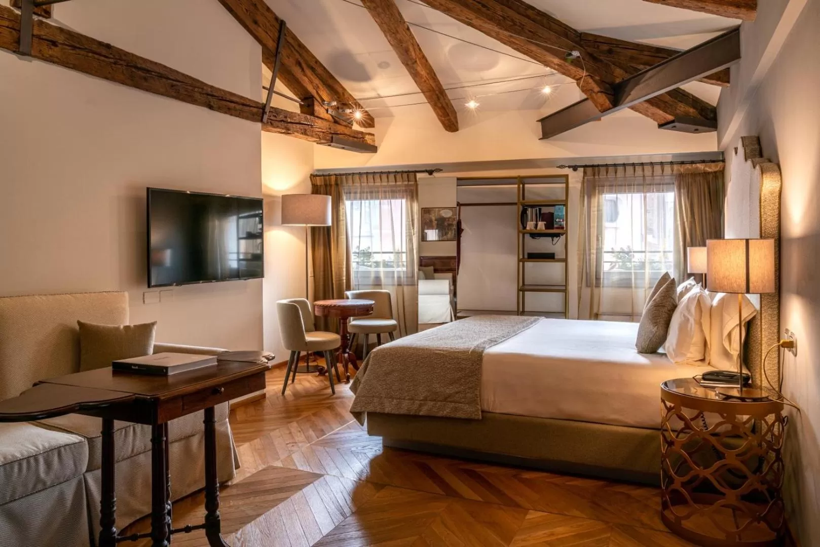 Photo of the whole room, Bed in Excess Venice Boutique Hotel & Private Spa - Adults Only