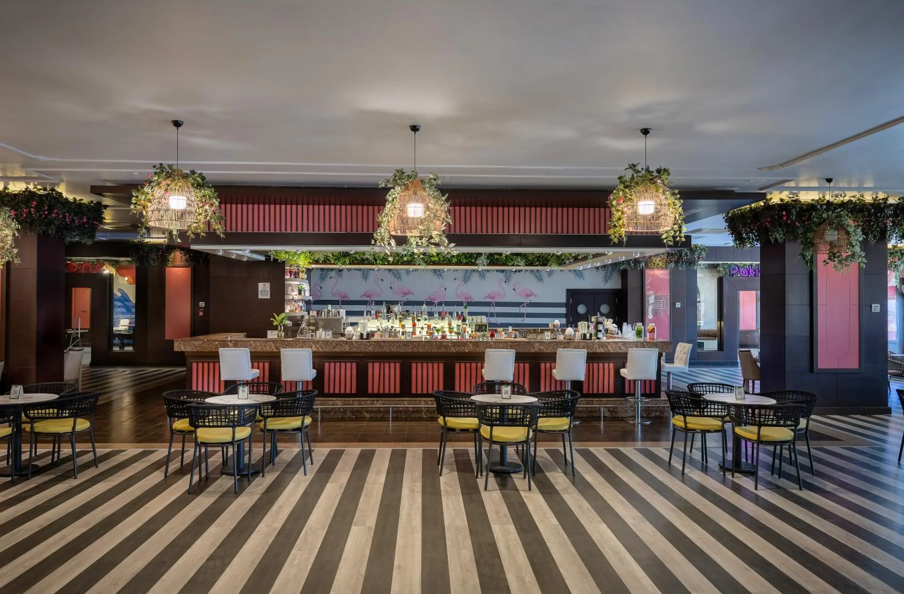 Lounge or bar, Lounge/Bar in Megasaray Westbeach Antalya - All Inclusive