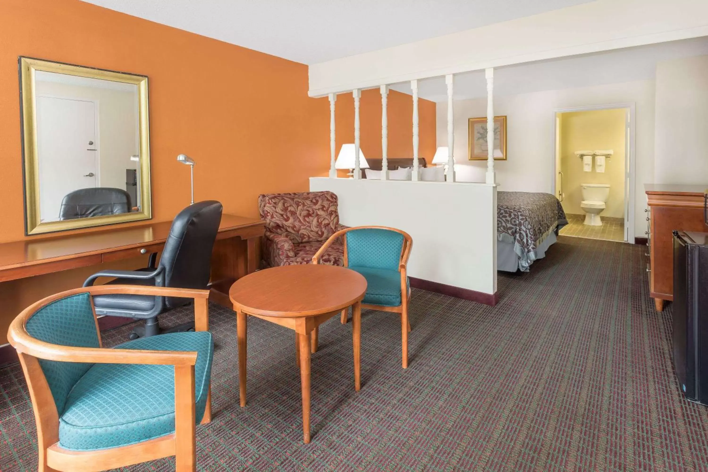 Photo of the whole room, Seating Area in Days Inn by Wyndham Orangeburg South