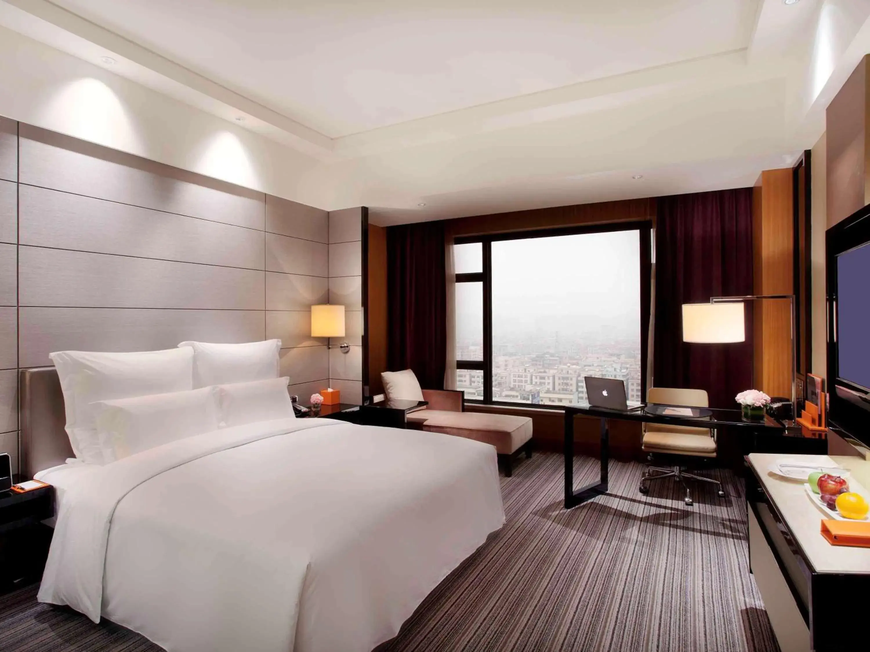 Photo of the whole room in Pullman Dongguan Changan