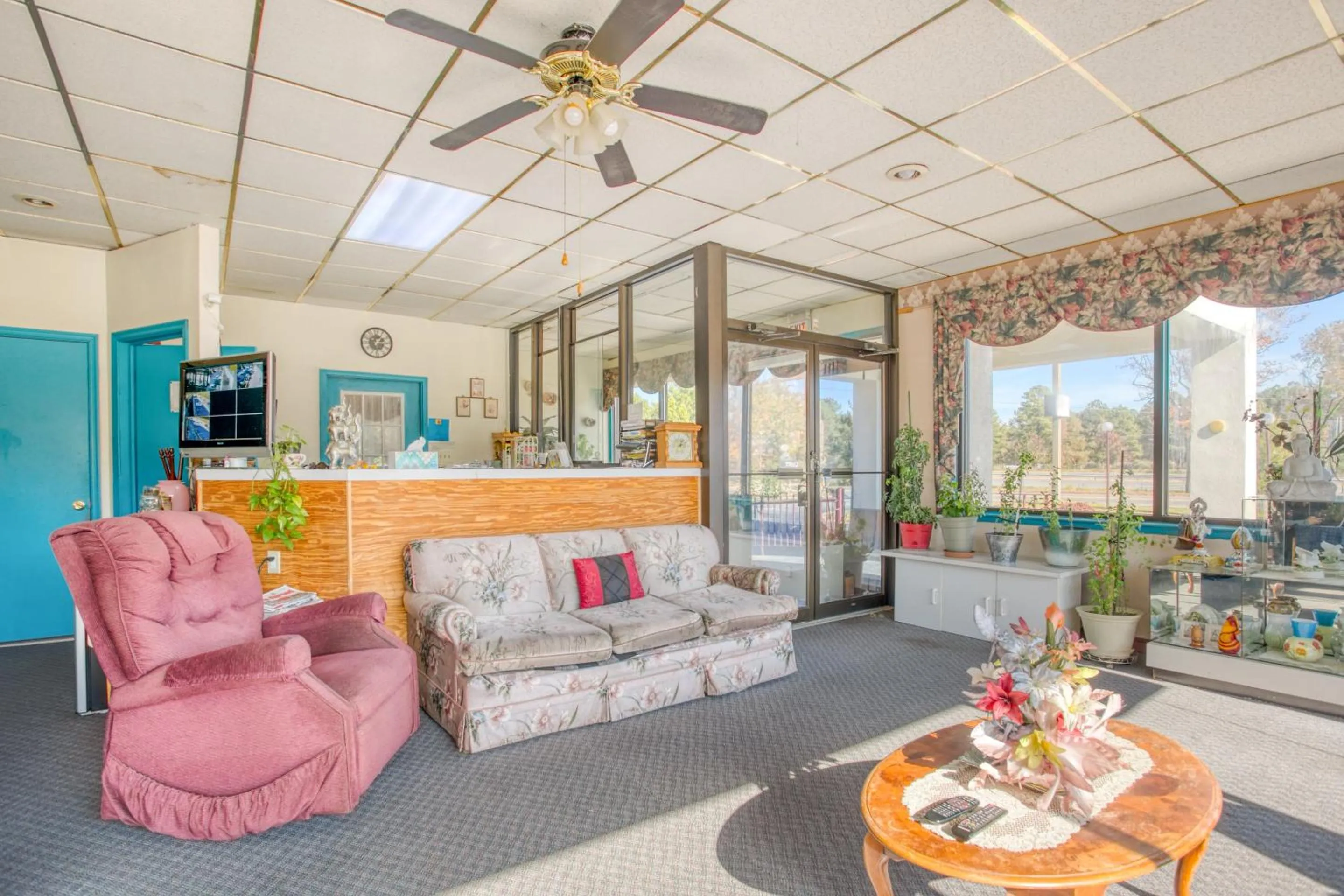 Lobby or reception, Lobby/Reception in OYO Hotel Petersburg VA - Templeton